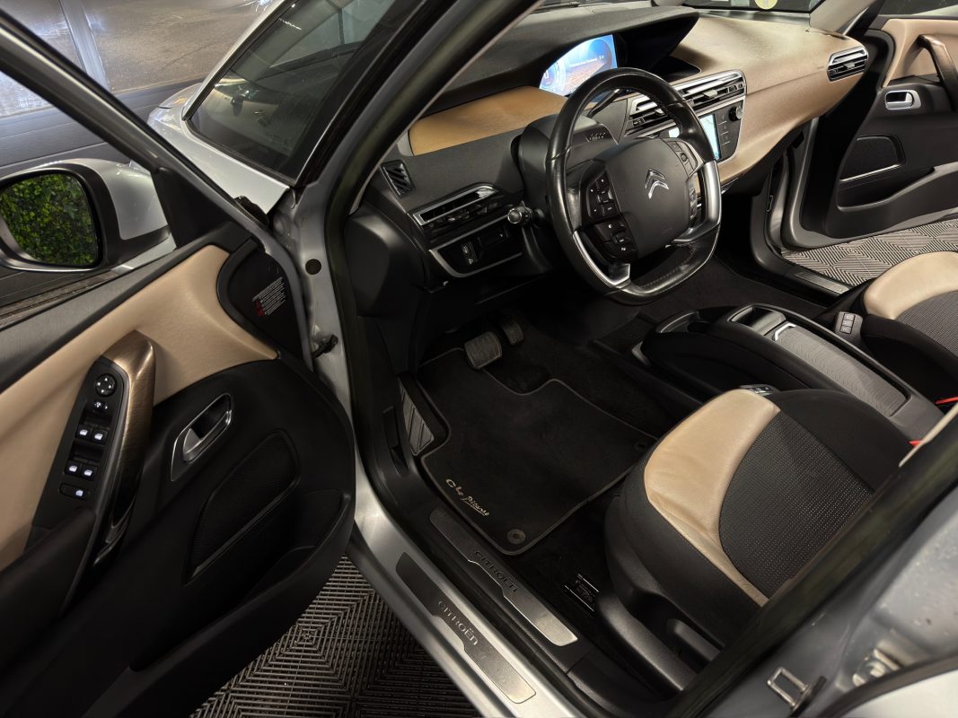 Citroen C4 II EXCLUSIVE 1.6 E HDI 115 Cv BOITE AUTOMATIQUE / VIRTUAL COCKPIT- GARANTIE 1 AN
