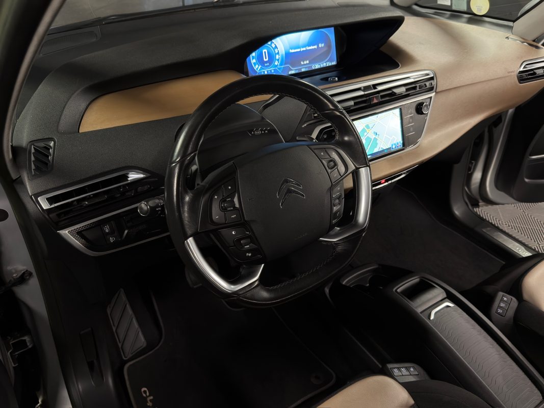 Citroen C4 II EXCLUSIVE 1.6 E HDI 115 Cv BOITE AUTOMATIQUE / VIRTUAL COCKPIT- GARANTIE 1 AN