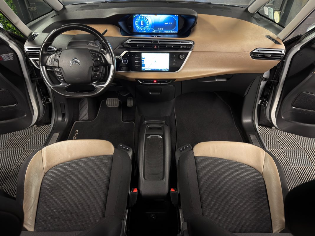 Citroen C4 II EXCLUSIVE 1.6 E HDI 115 Cv BOITE AUTOMATIQUE / VIRTUAL COCKPIT- GARANTIE 1 AN