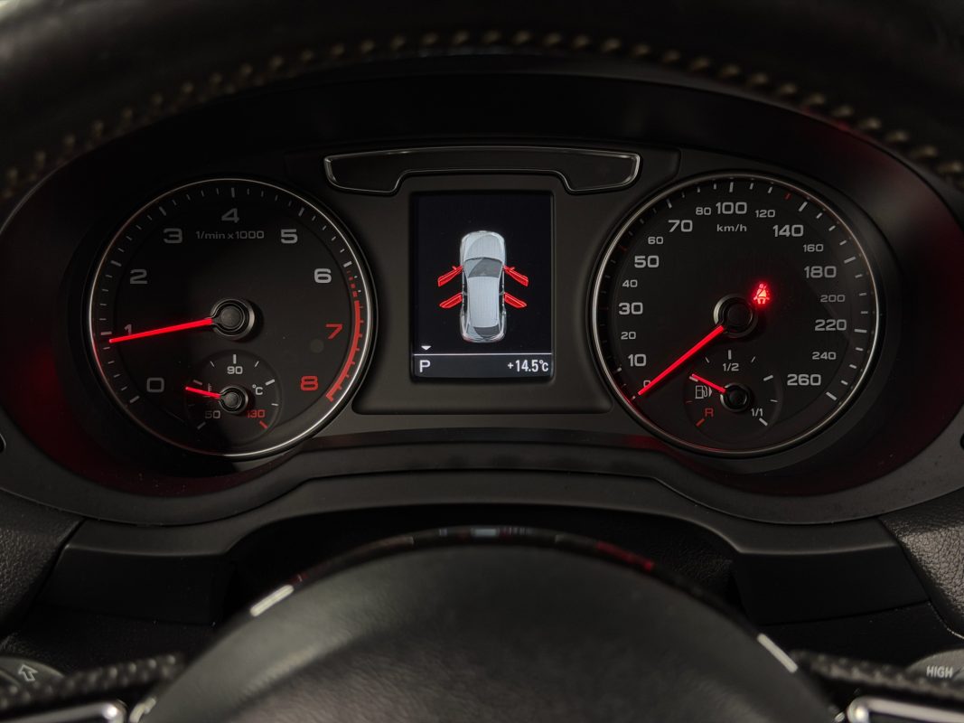 Audi Q3 PHASE 2 S-LINE 1.4 TFSI COD 150 Cv 1ERE MAIN / BOITE AUTO S-TRONIC - GARANTIE 1 AN