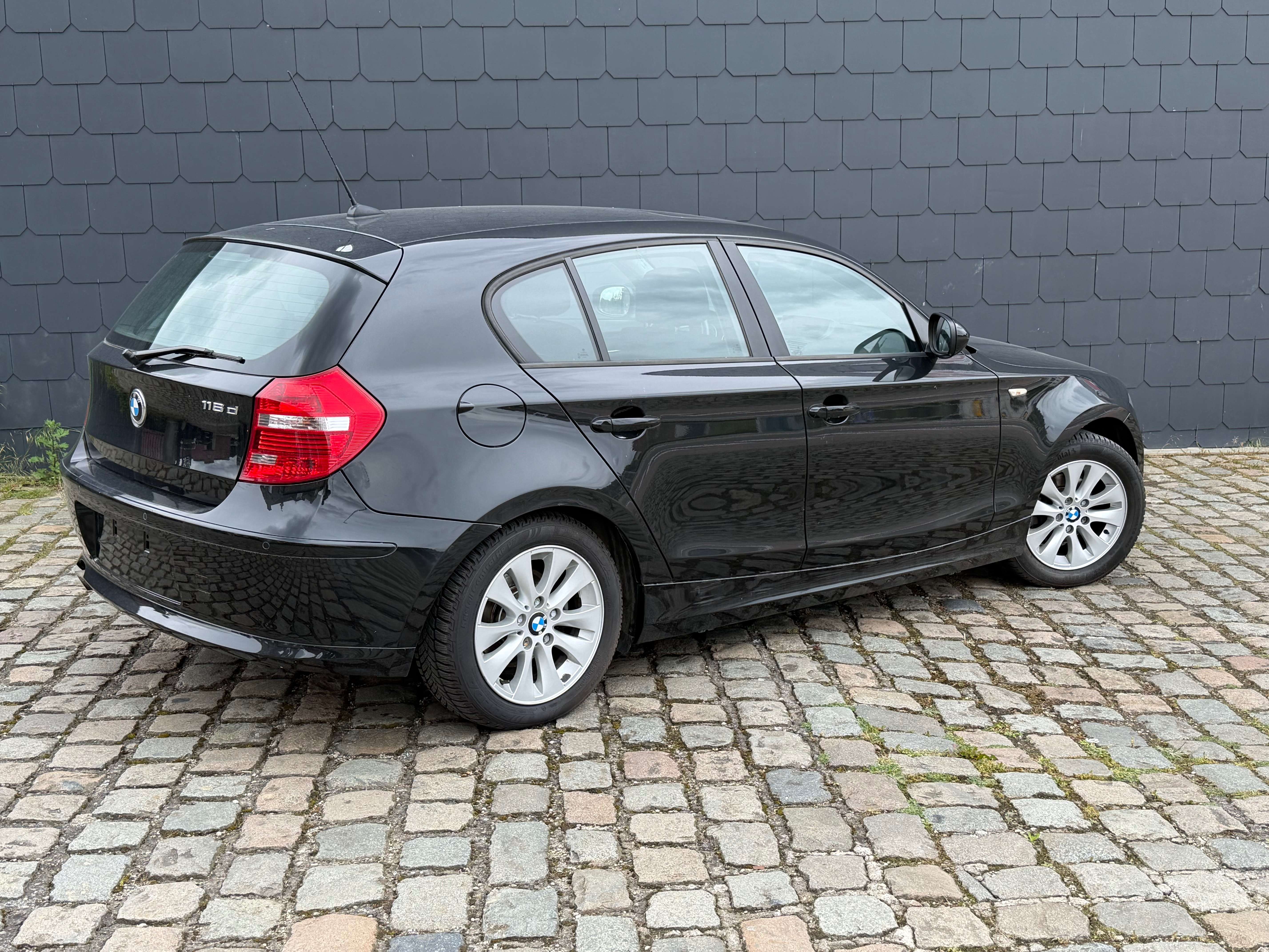 BMW 116 Xénon, GPS, toit ouvrant 1proprietaire carnet