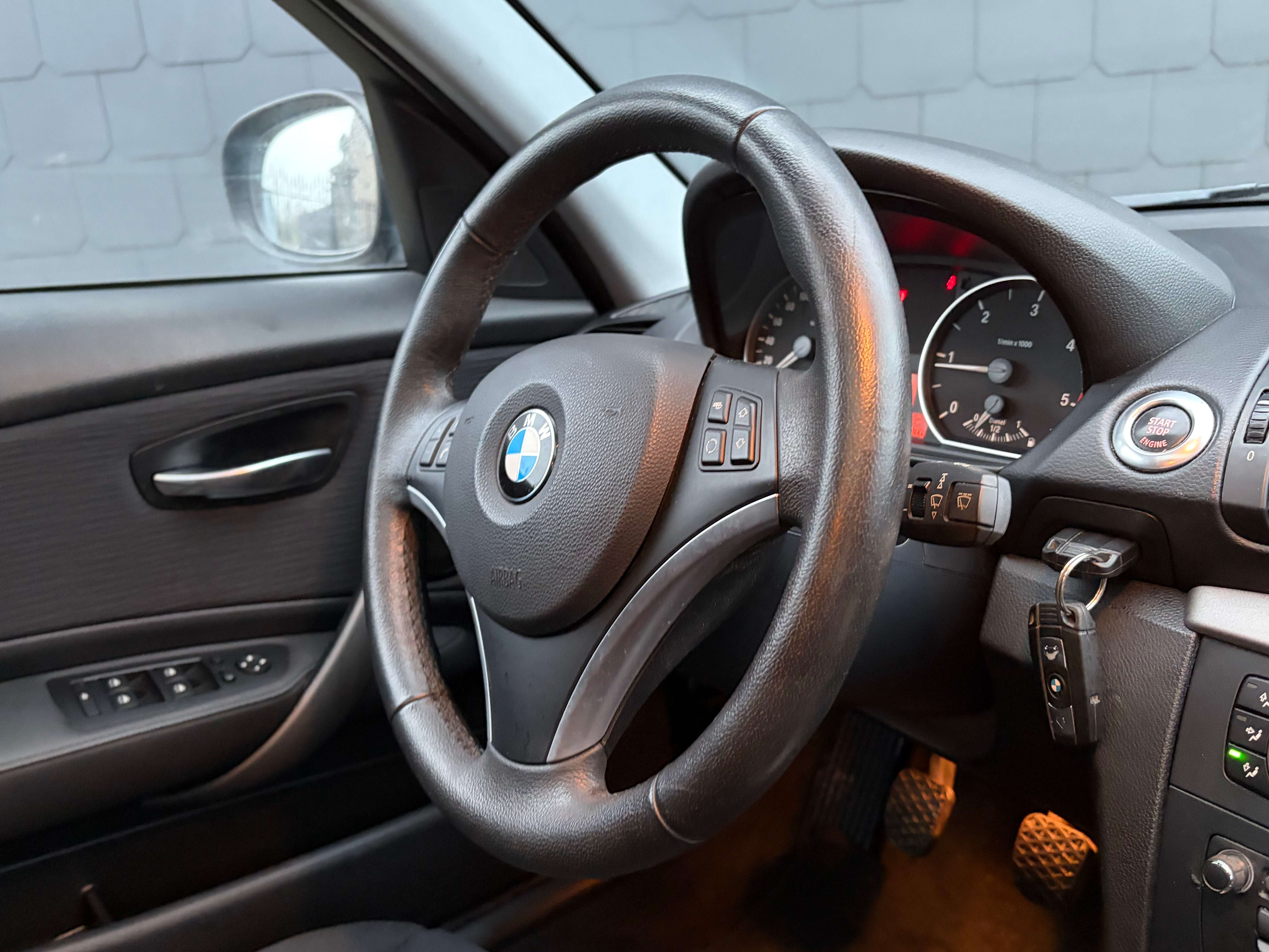BMW 116 Xénon, GPS, toit ouvrant 1proprietaire carnet