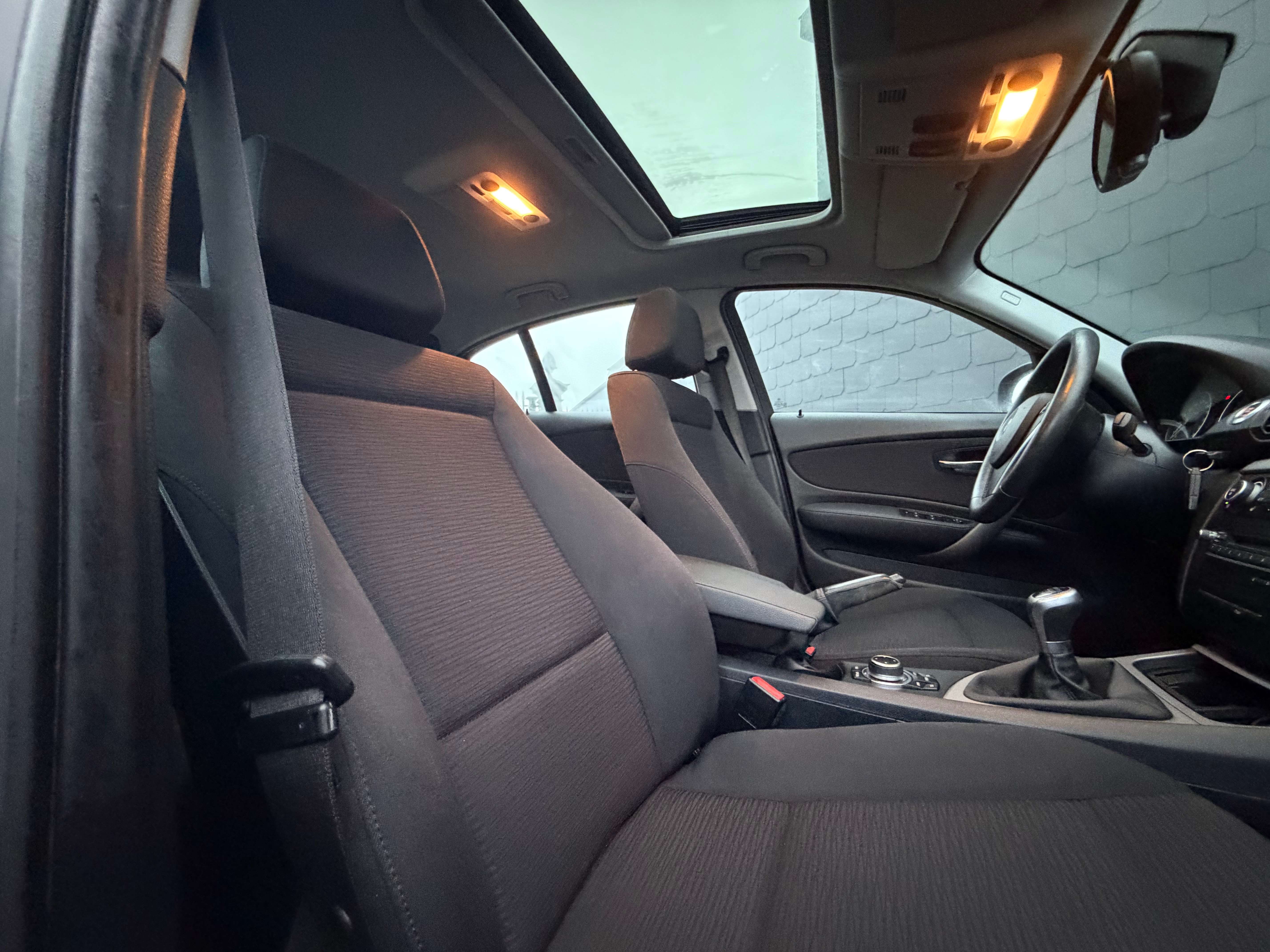 BMW 116 Xénon, GPS, toit ouvrant 1proprietaire carnet