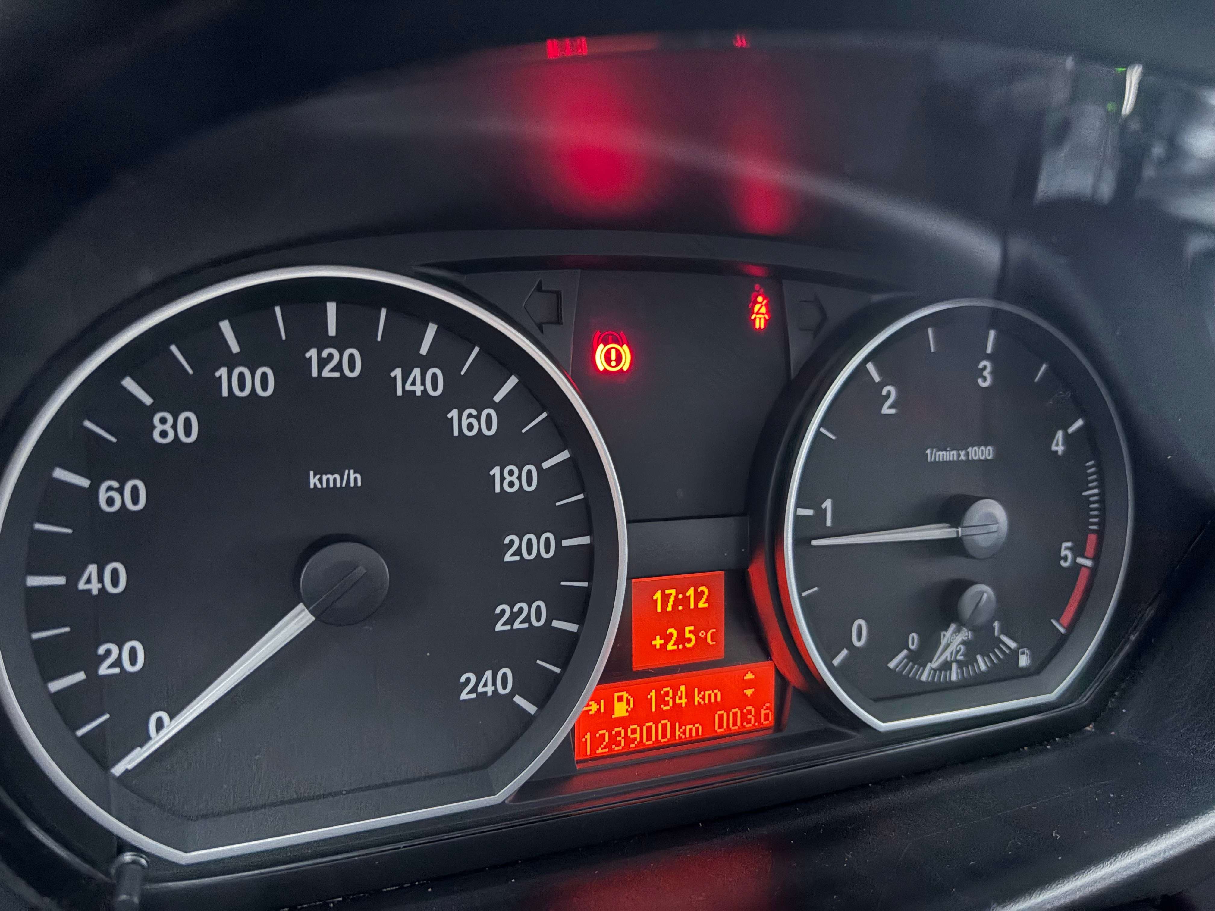 BMW 116 Xénon, GPS, toit ouvrant 1proprietaire carnet