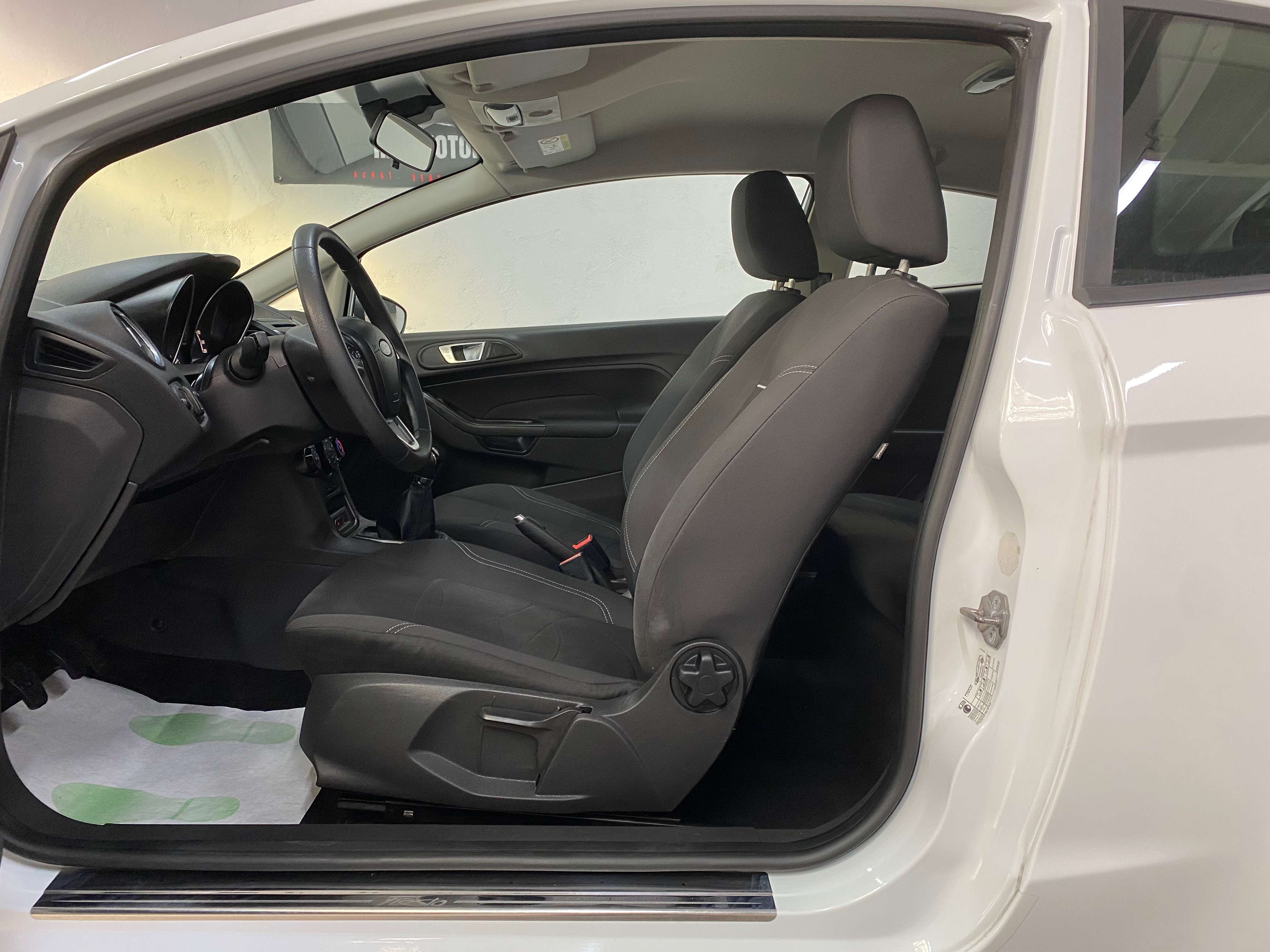 Ford Fiesta 1.0i TITANIUM 🏳️ GARANTIE 12 MOIS🏳️