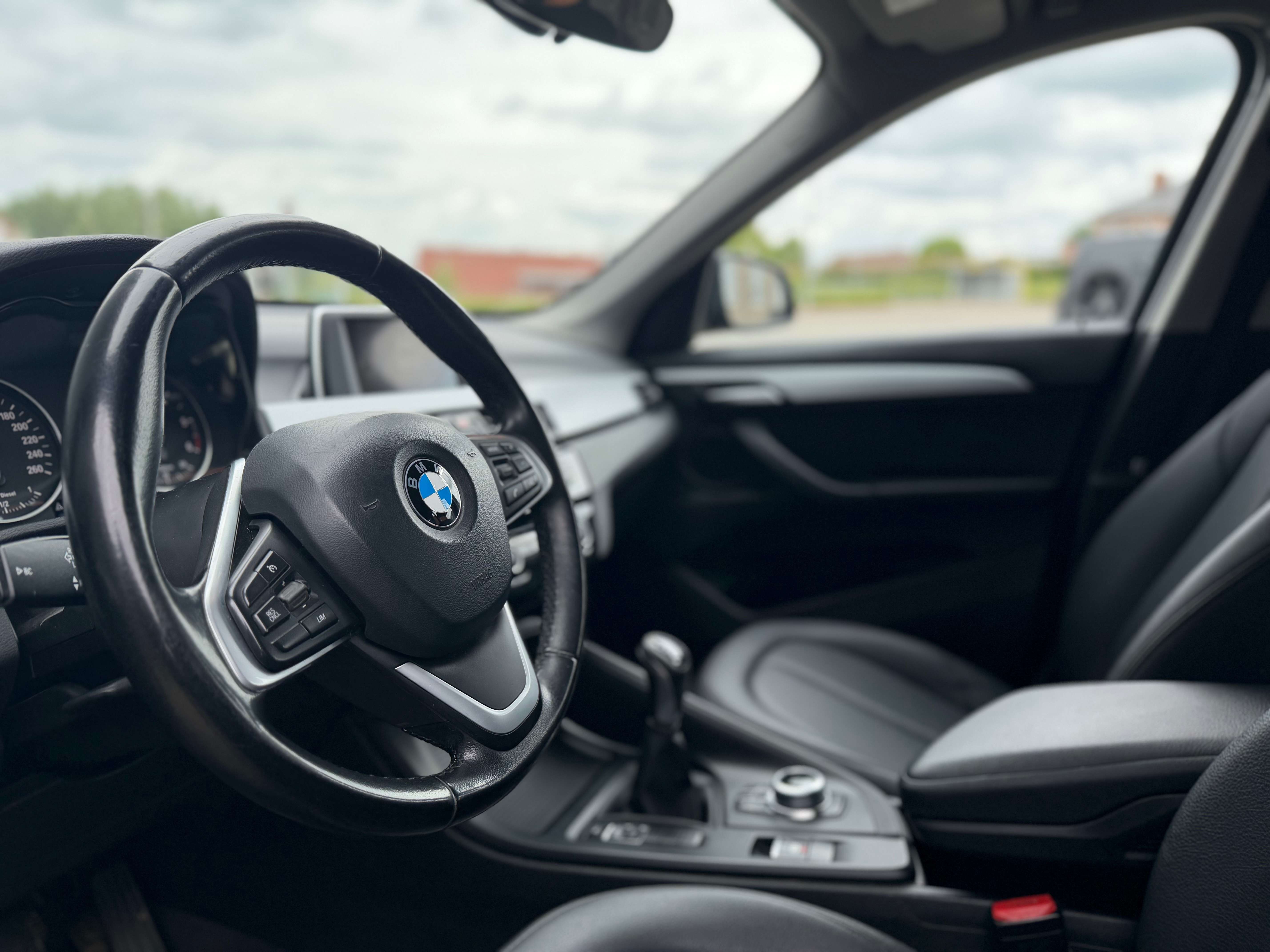 BMW X1 🛑🆕🛑 1.5 d sDrive16 Leder 1HND CarPass carnet