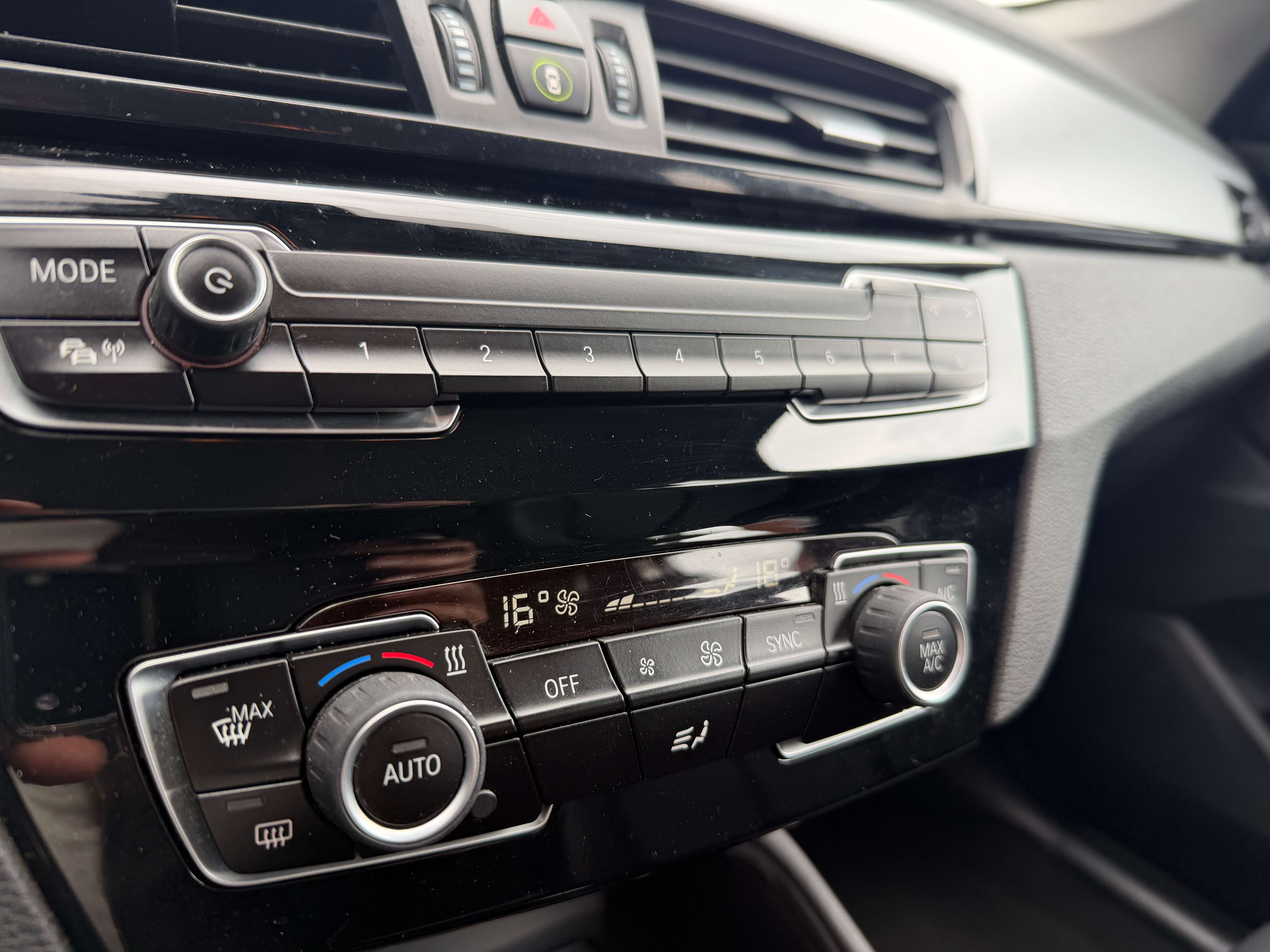 BMW X1 🛑🆕🛑 1.5 d sDrive16 Leder 1HND CarPass carnet
