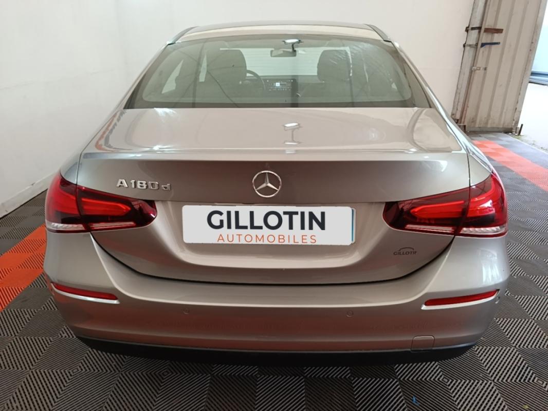 Mercedes-Benz Classe A IV Berline 180 d Business Line 7G-DCT