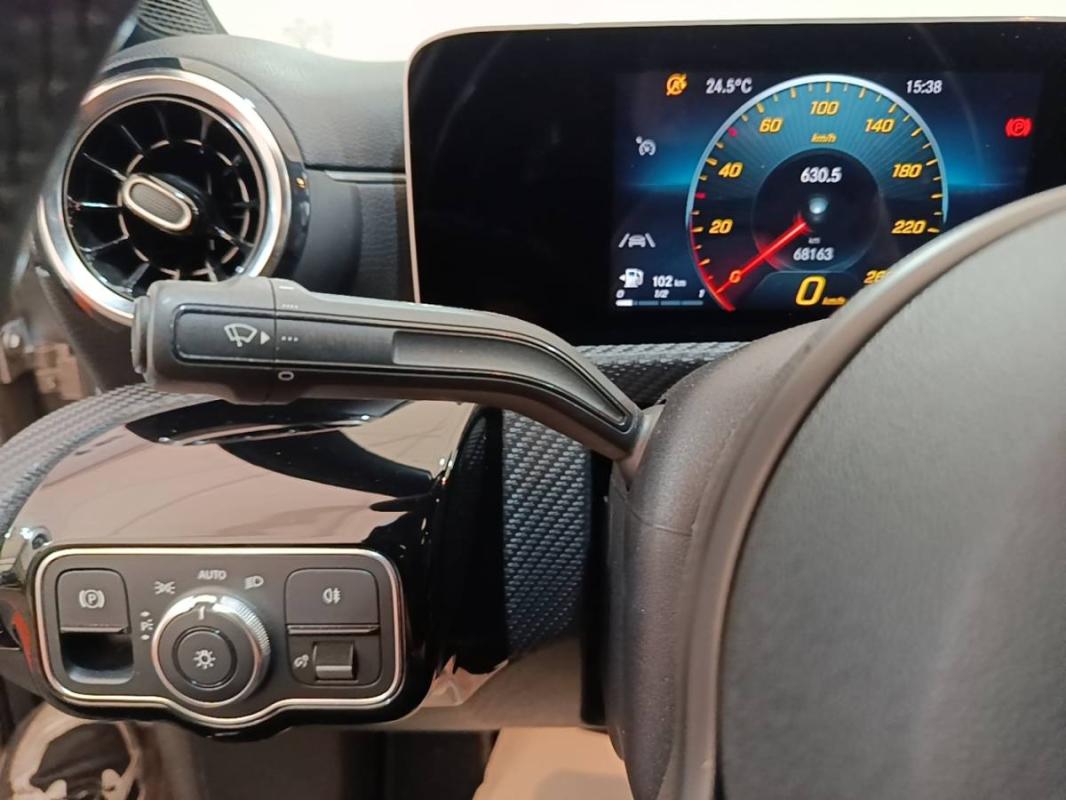 Mercedes-Benz Classe A IV Berline 180 d Business Line 7G-DCT