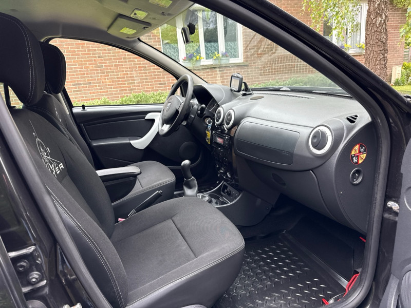 Dacia DUSTER 1.6 ESS 105CH GARMIN 4X2 * 81.000KM * 2013 * GARANTIE