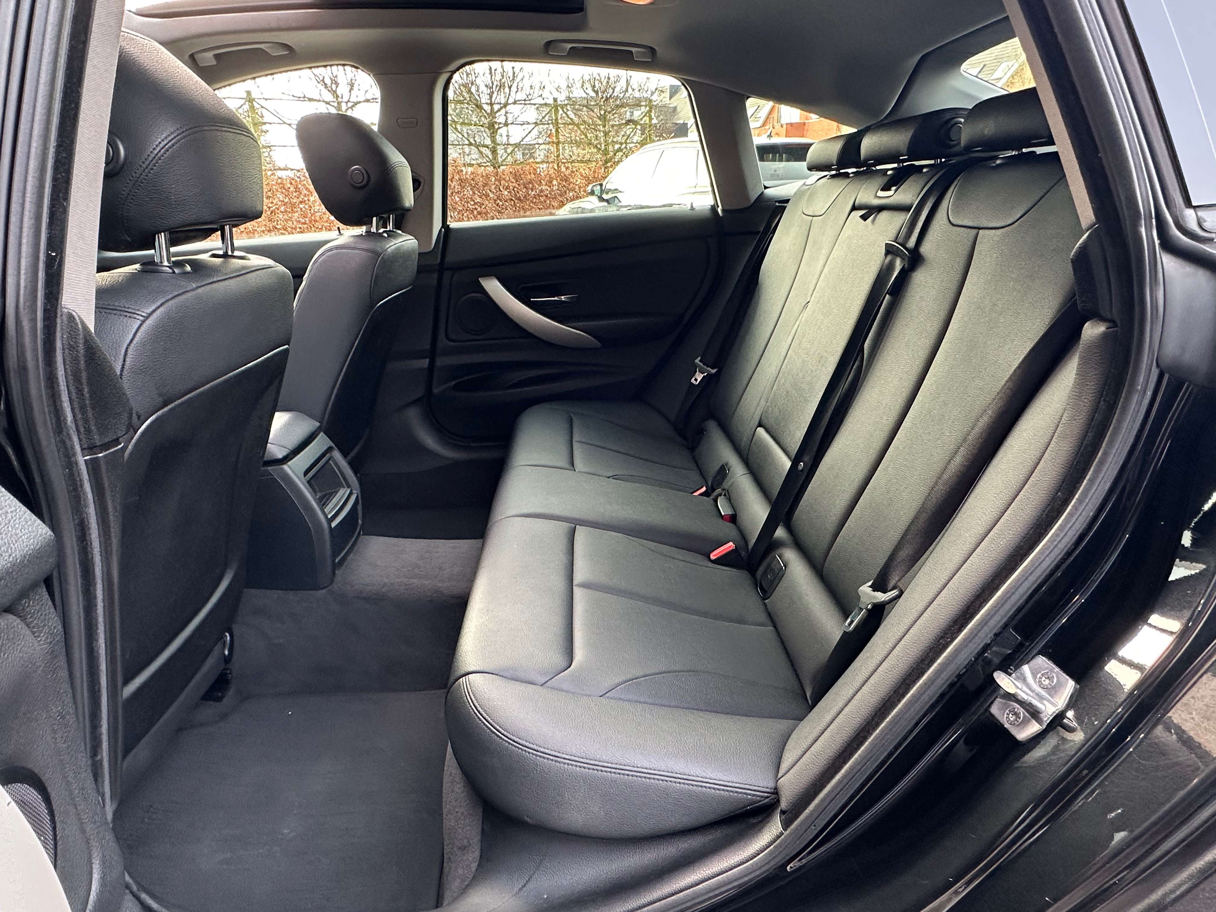 BMW 318 Gran Turismo dA Cuir I Navi pro I Pano I Clim