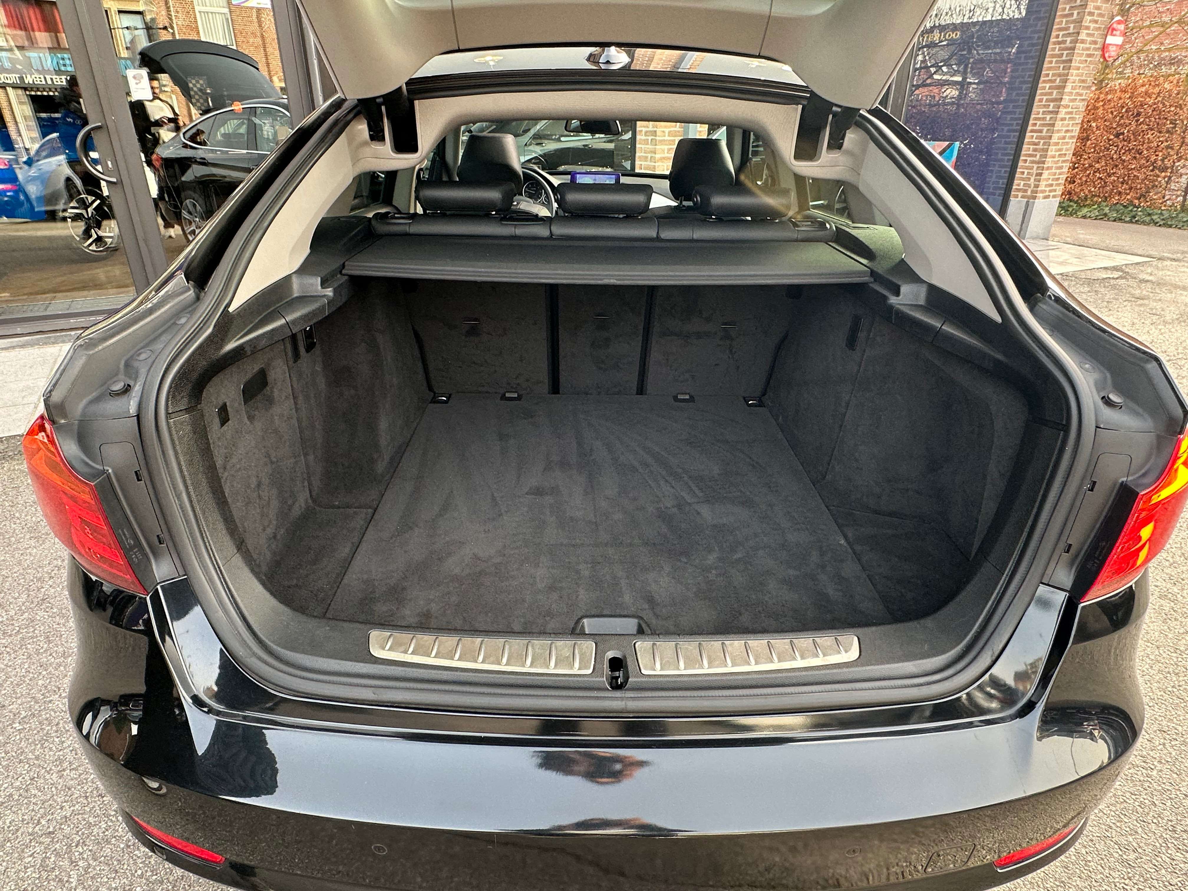 BMW 318 Gran Turismo dA Cuir I Navi pro I Pano I Clim