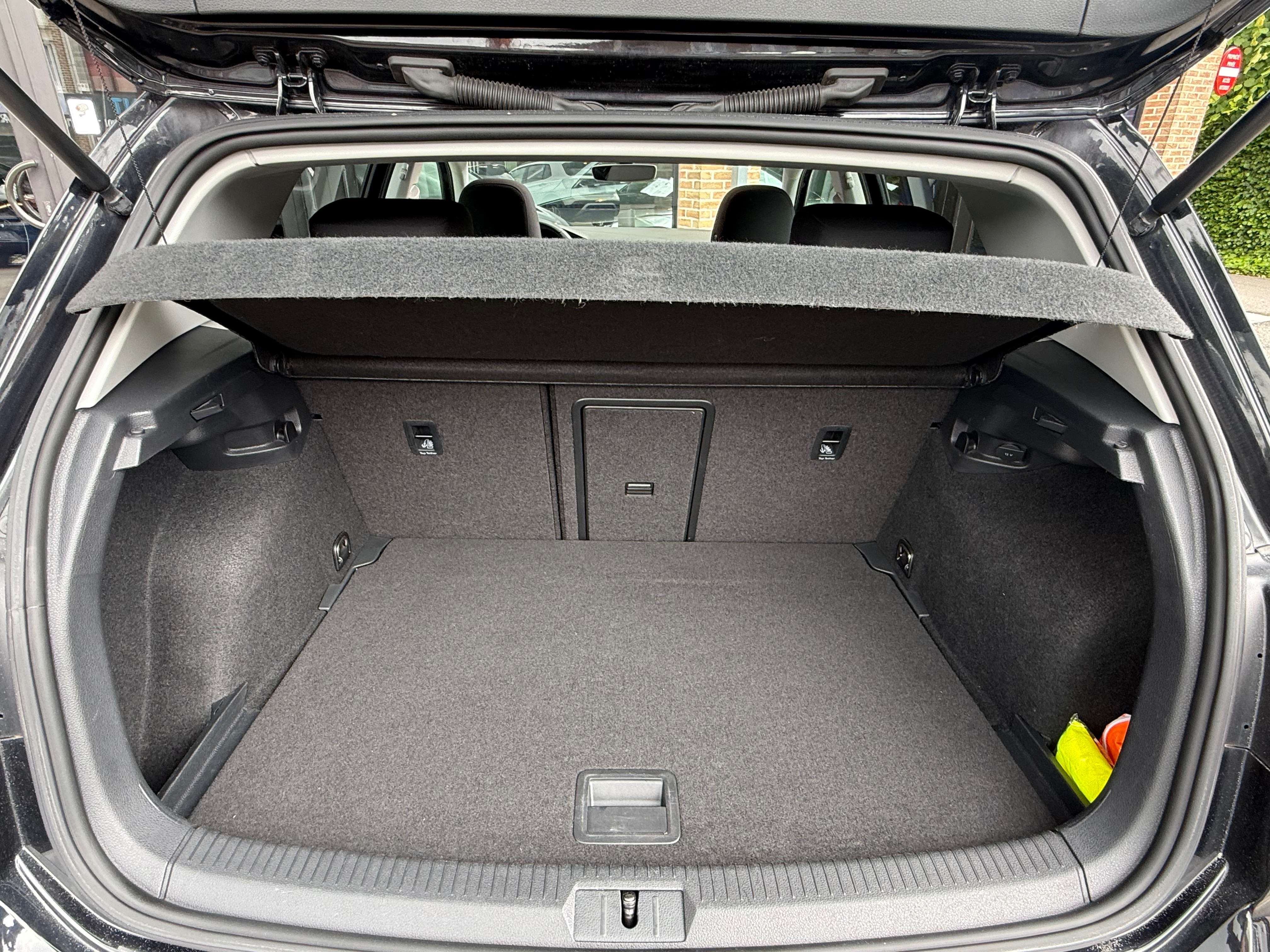 Volkswagen Golf 1.0 TSI Comfortline Pano I CarPlay I ACC I Cam I Navi