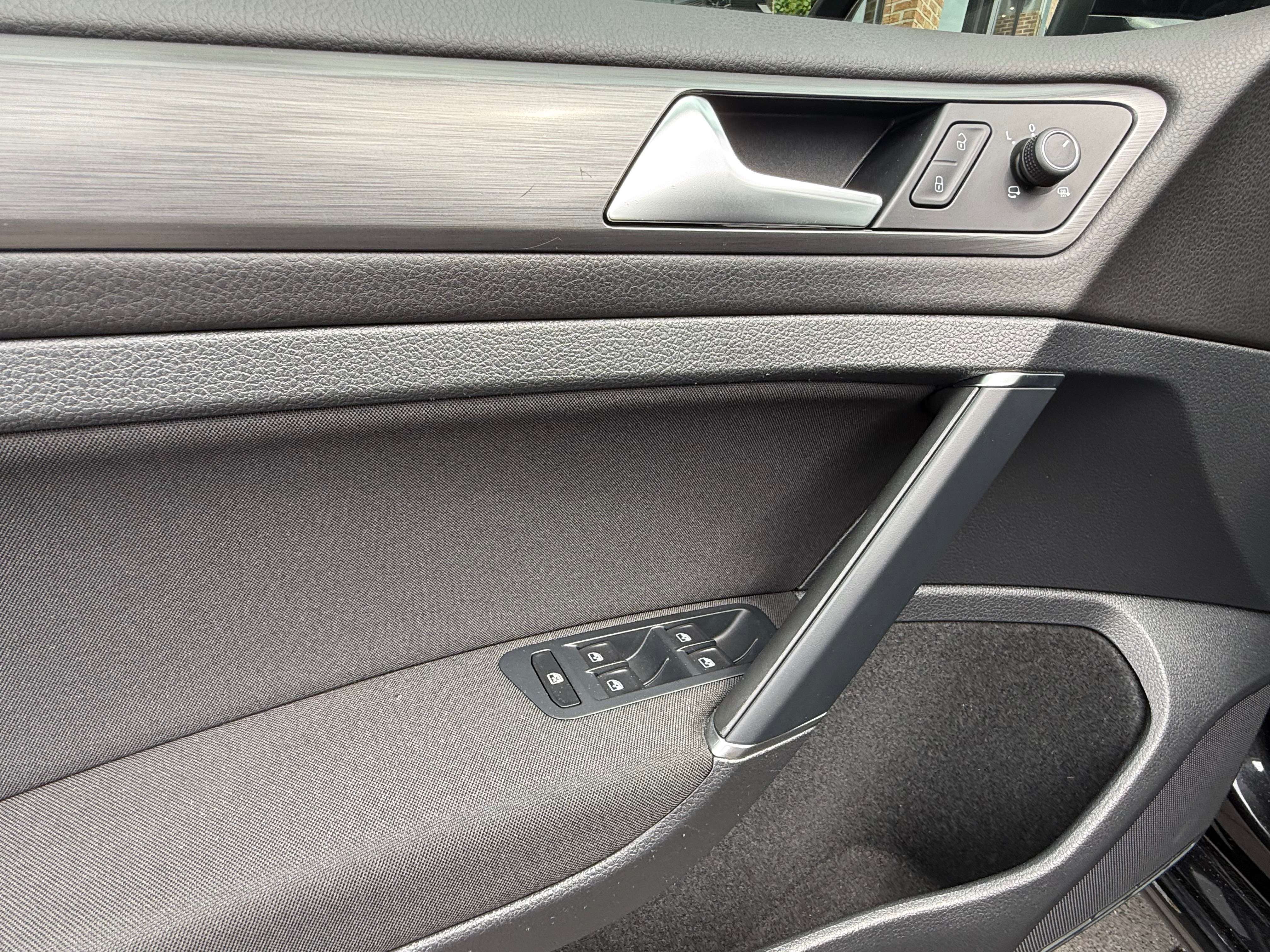 Volkswagen Golf 1.0 TSI Comfortline Pano I CarPlay I ACC I Cam I Navi