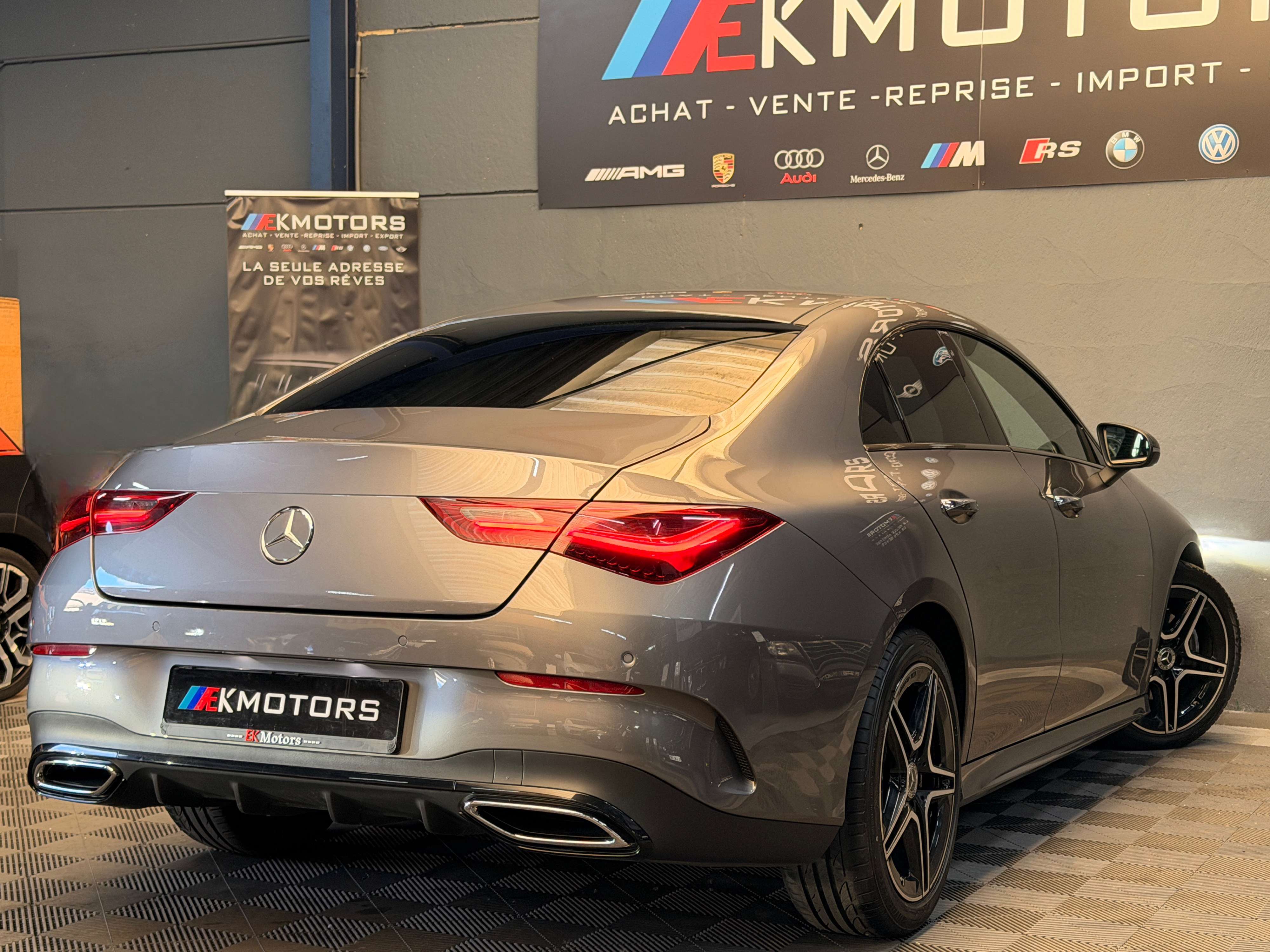 Mercedes-Benz CLA 180 °AMG°BI-XENON°NAVI PRO°NIGHT AMBIANCE