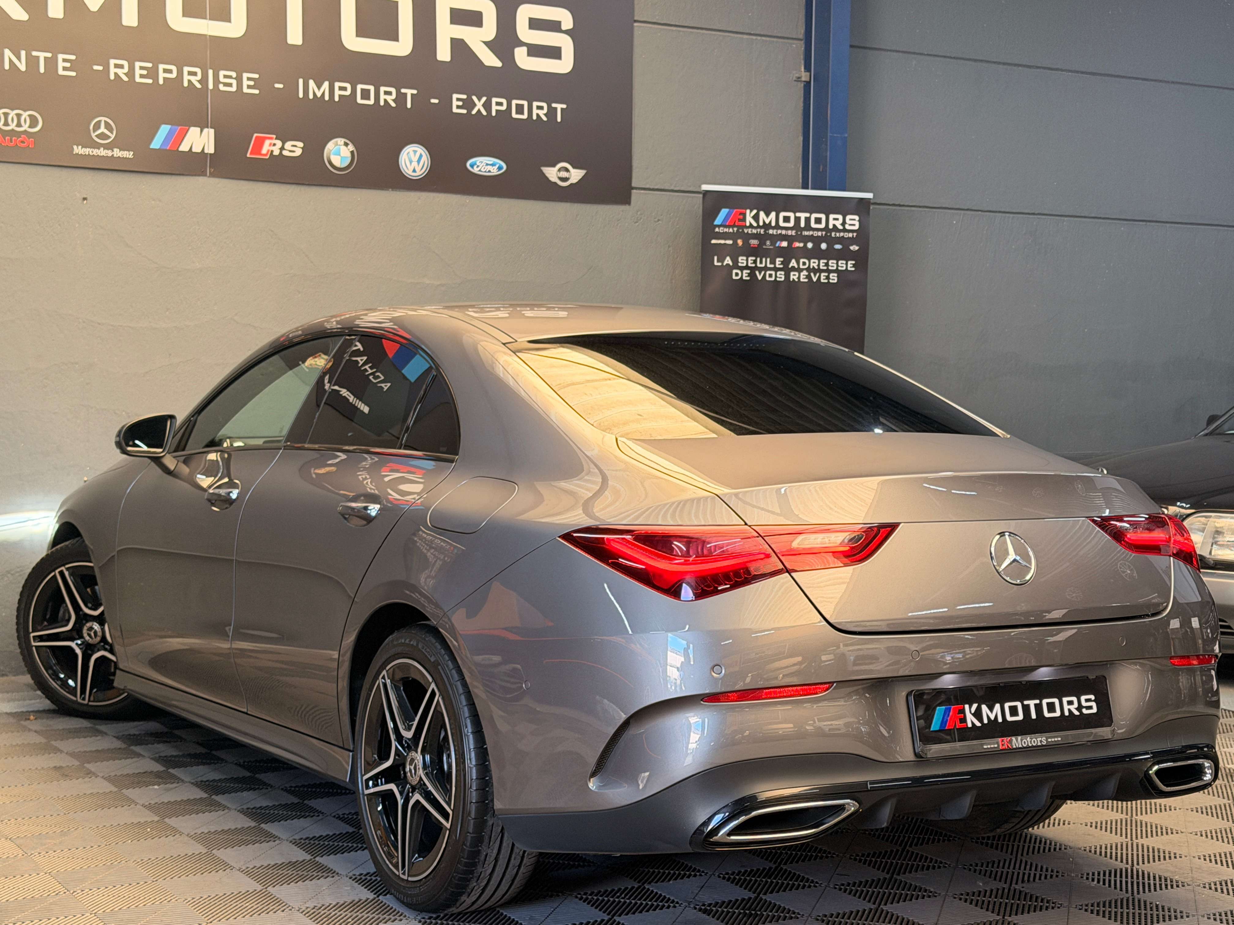 Mercedes-Benz CLA 180 °AMG°BI-XENON°NAVI PRO°NIGHT AMBIANCE