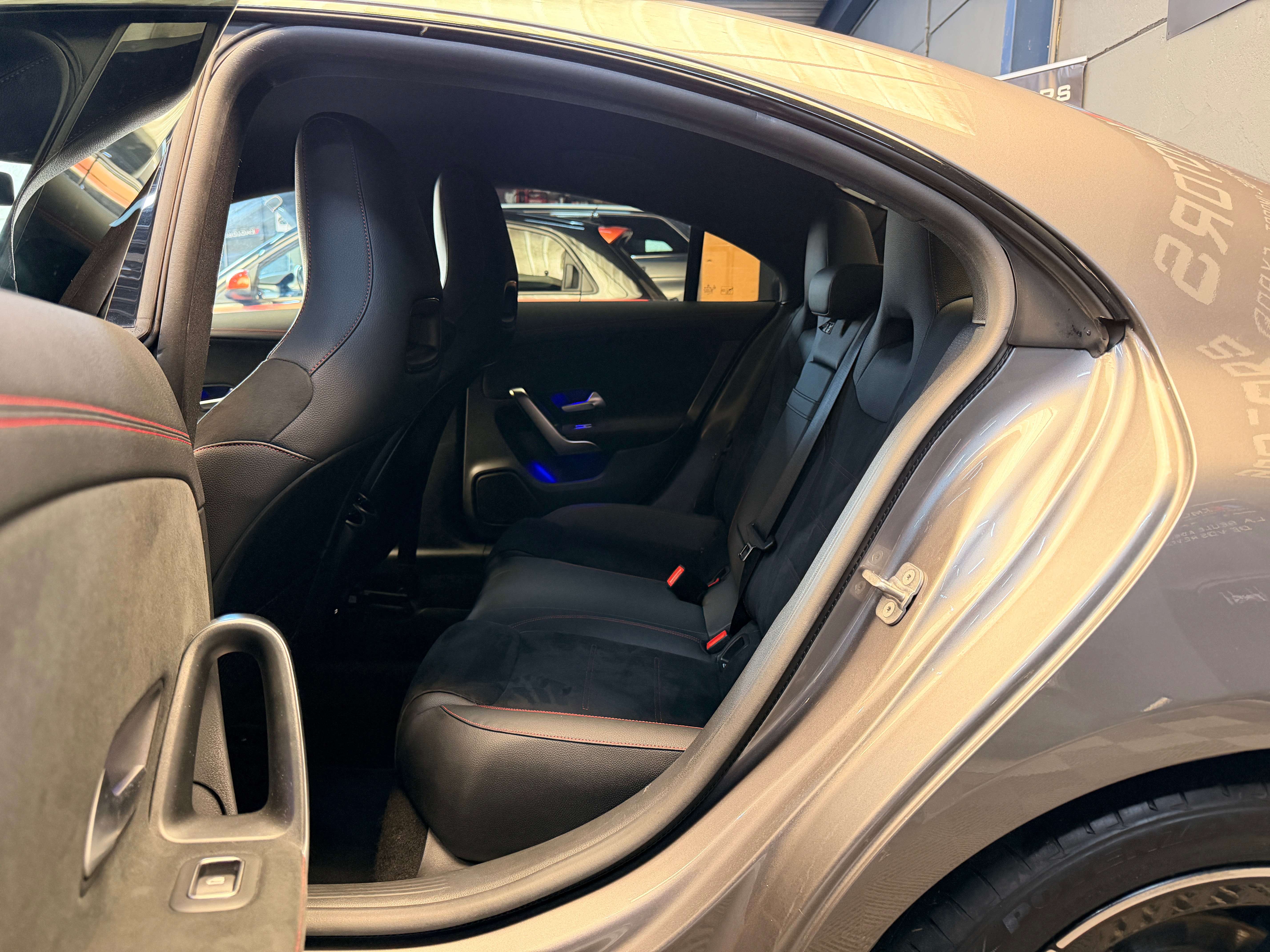 Mercedes-Benz CLA 180 °AMG°BI-XENON°NAVI PRO°NIGHT AMBIANCE