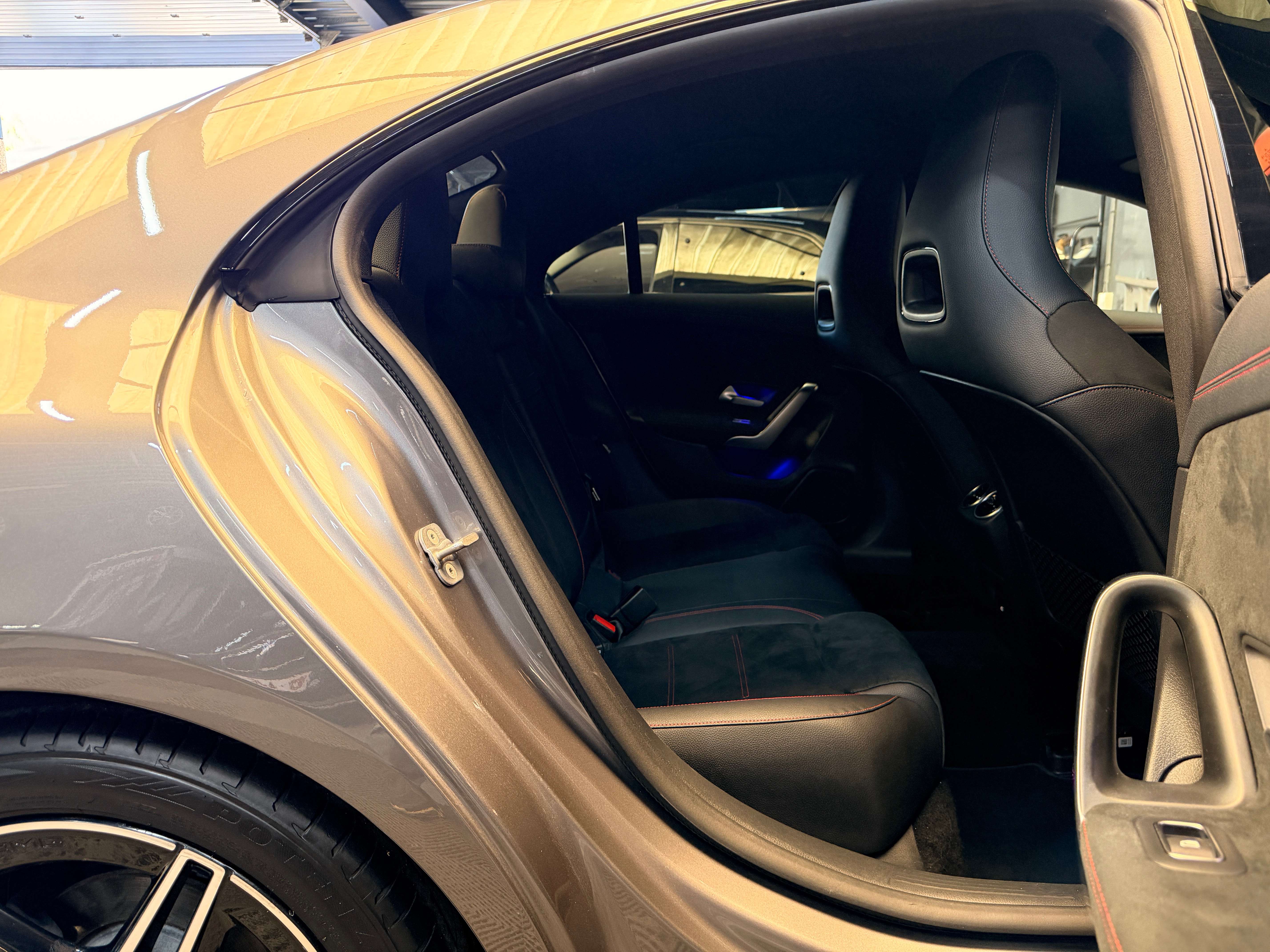 Mercedes-Benz CLA 180 °AMG°BI-XENON°NAVI PRO°NIGHT AMBIANCE