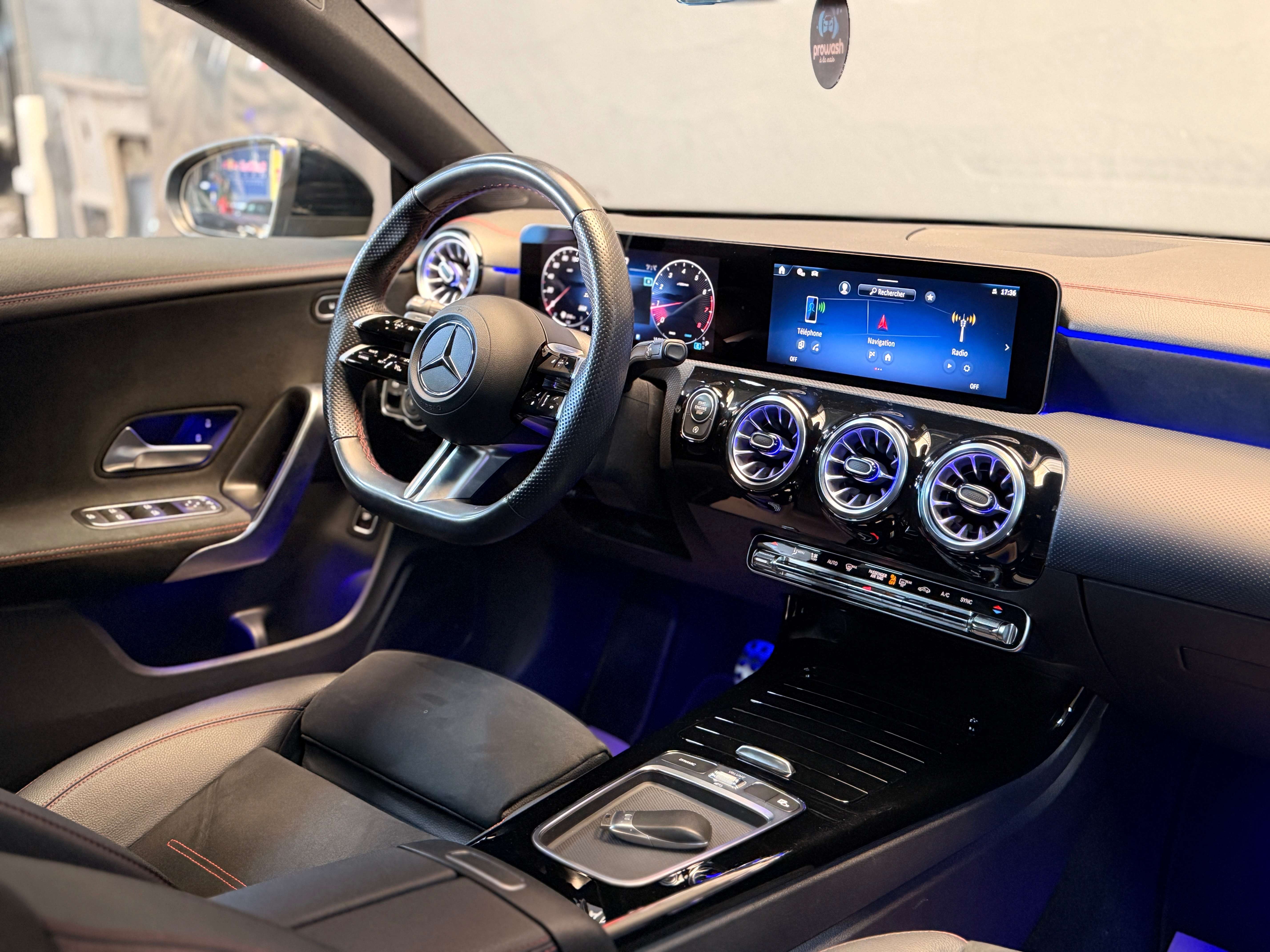 Mercedes-Benz CLA 180 °AMG°BI-XENON°NAVI PRO°NIGHT AMBIANCE