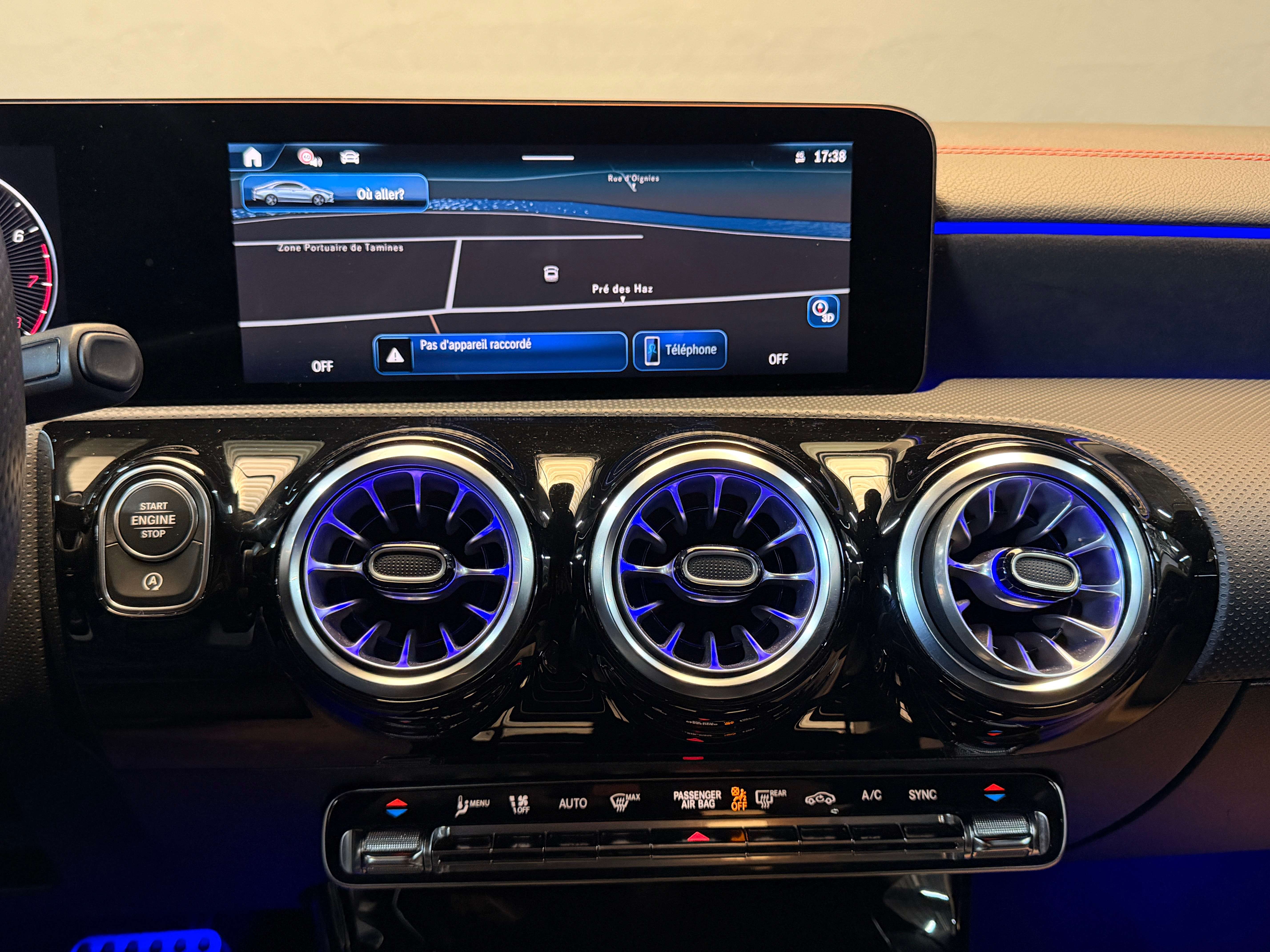Mercedes-Benz CLA 180 °AMG°BI-XENON°NAVI PRO°NIGHT AMBIANCE