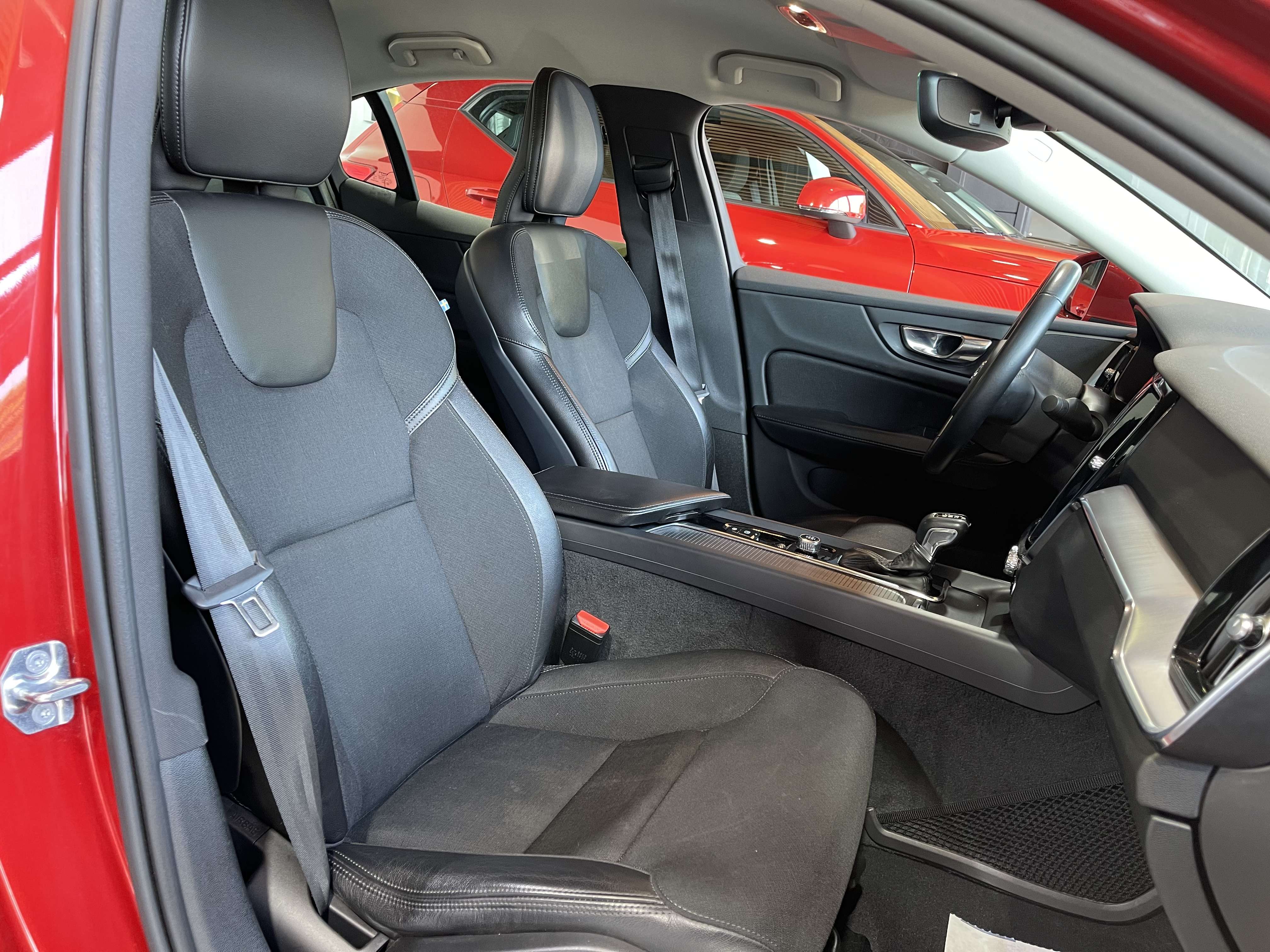 Volvo S60 S60 2.0 T4 R-Design Geartronic