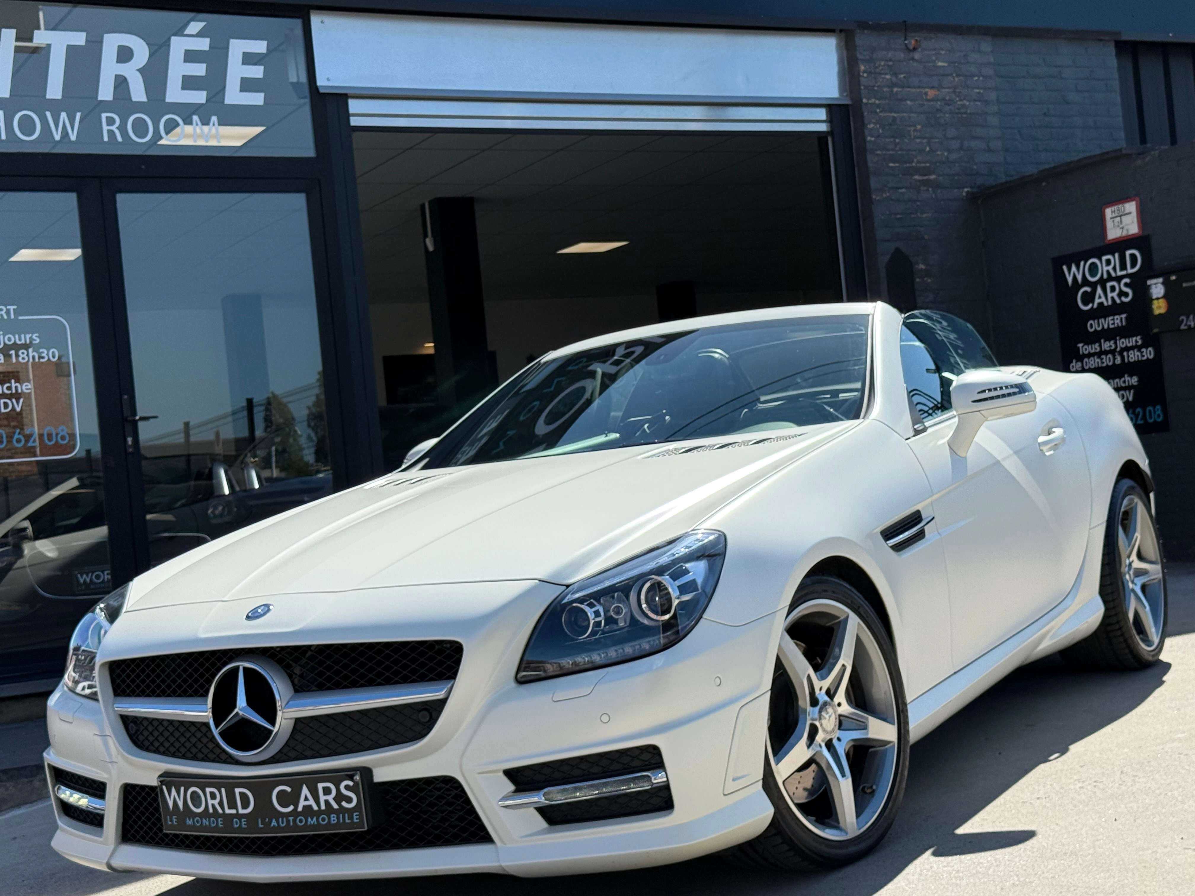 Mercedes-Benz SLK 200 CarbonLOOK Edition PACK AMG - TOIT PANO - AIRSCARF - NAVIGATION - LED - XENON - FULL OPTION