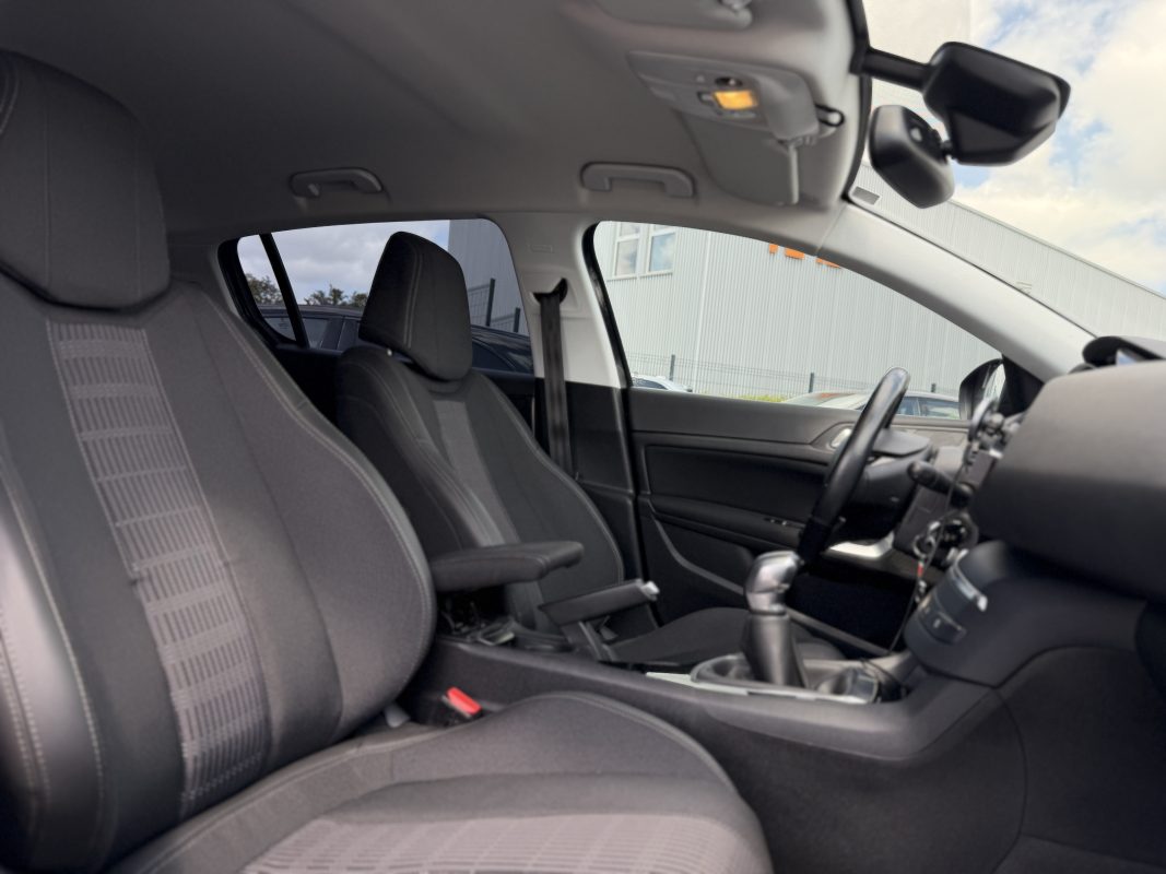Peugeot 308 ACTIVE GT PACK 1.6 BLUEHDI 100ch