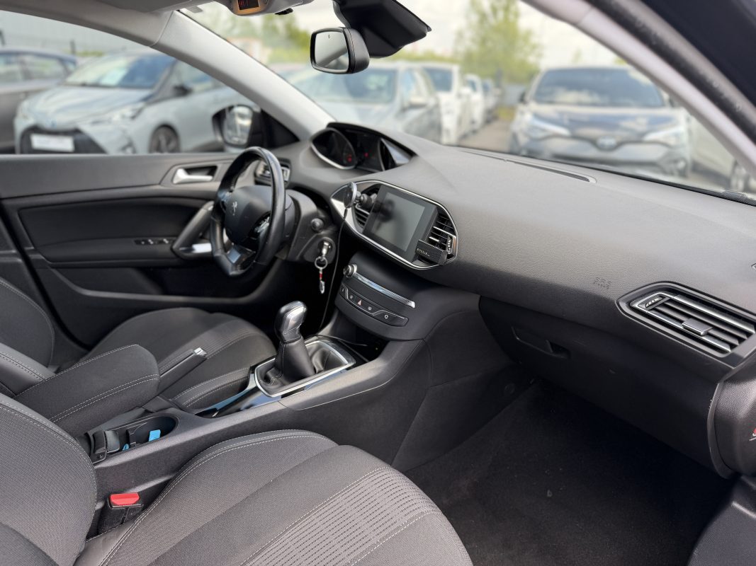 Peugeot 308 ACTIVE GT PACK 1.6 BLUEHDI 100ch