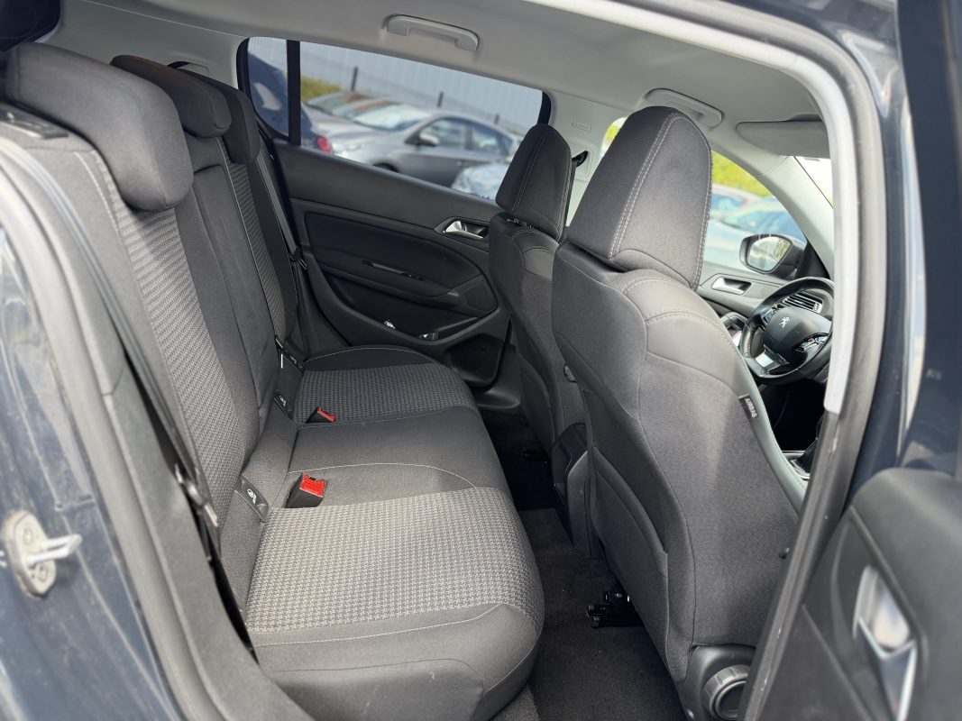 Peugeot 308 ACTIVE GT PACK 1.6 BLUEHDI 100ch