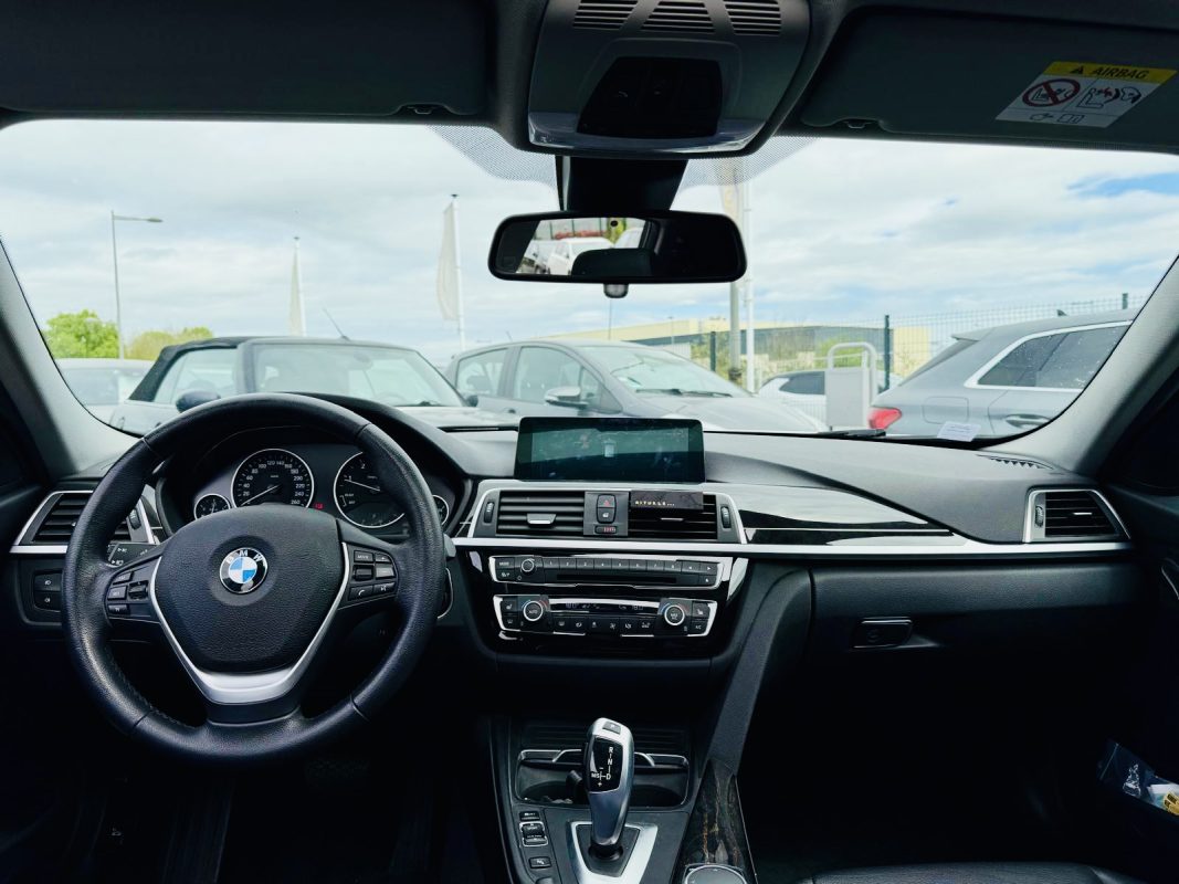 Bmw Serie 3 320dA 190ch Sport