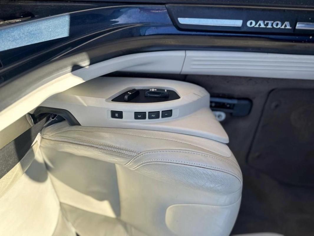 Volvo V40 CROSS COUNTRY LUXE 2.0 D4 190 GEARTRONIC 8 BVA ENTRETIEN A JOUR