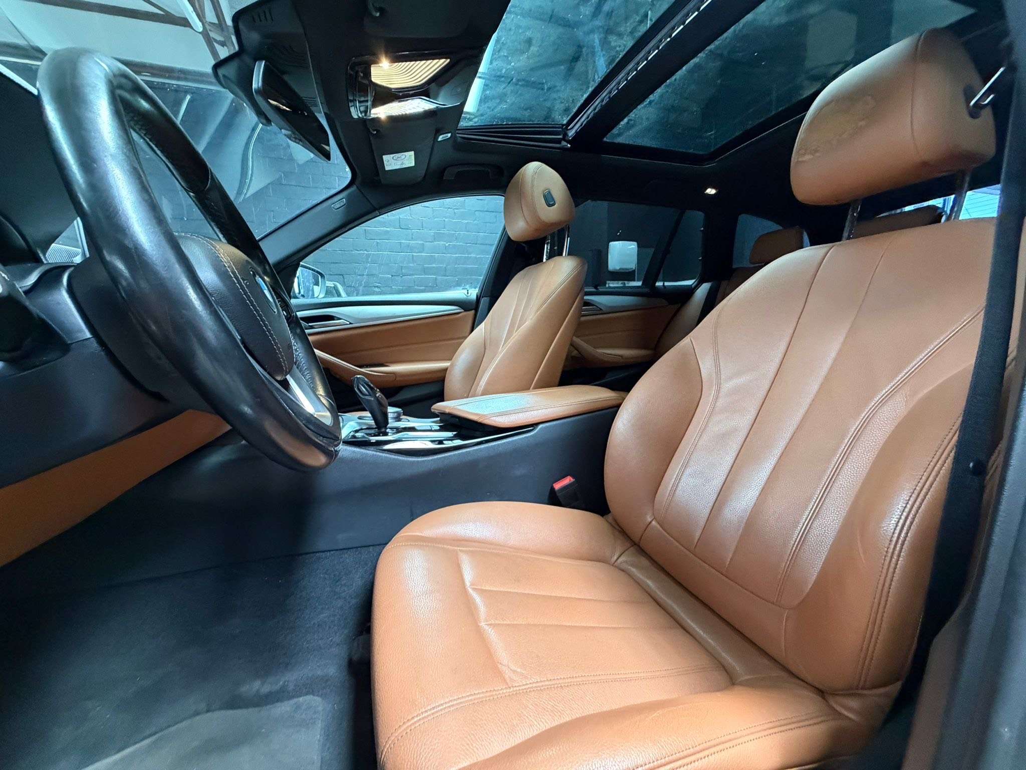 BMW 520 Touring dA * PANO * CAMERA * GPS * LED * CUIR * SI