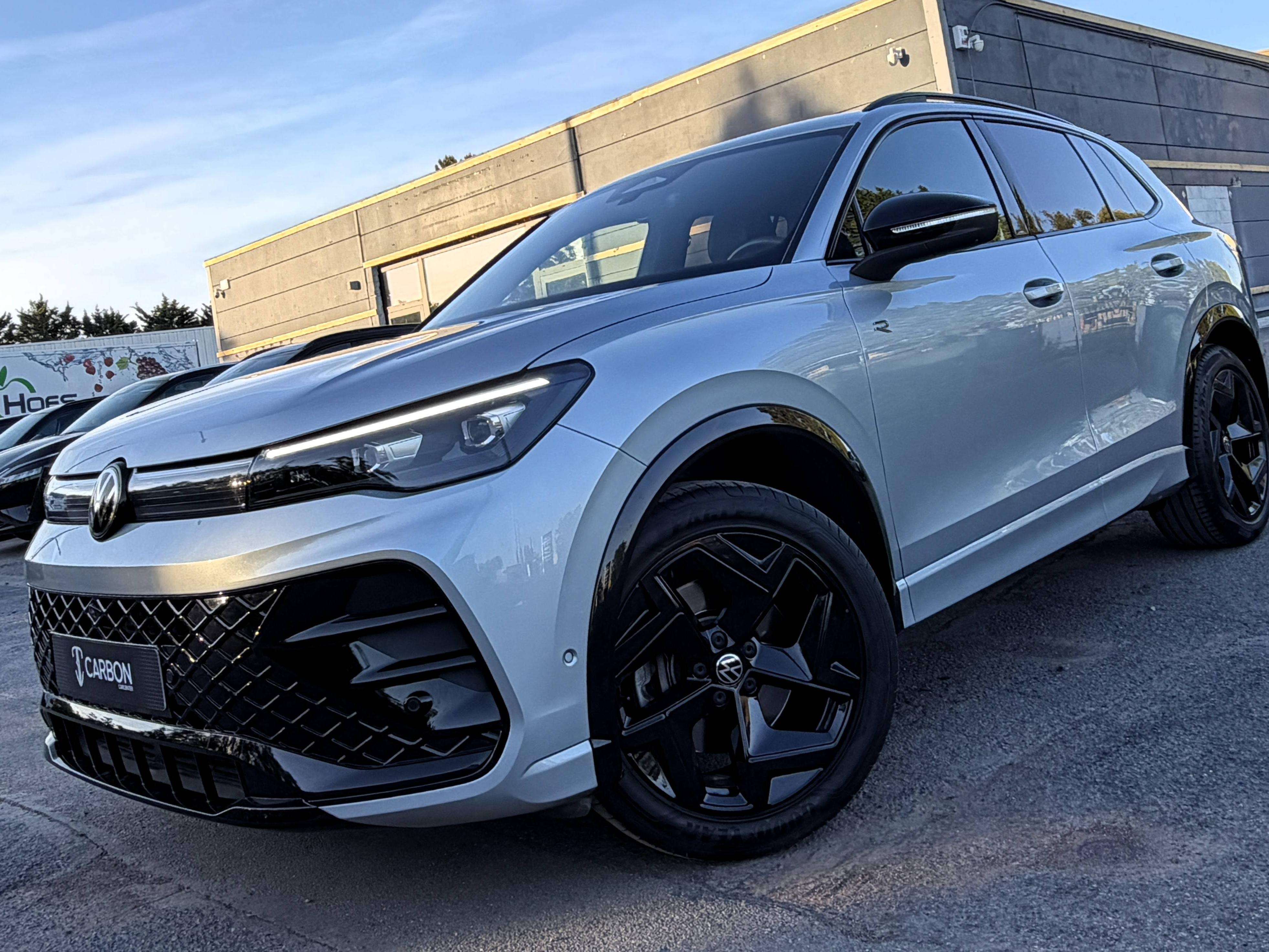 Volkswagen Tiguan 2.0 TDI R-Line DSG BLACK PACK/FULL CUIR/HEAD-UP/KEYLESS/SIEGES CHAUFF-VENTILLE/GARANTIE