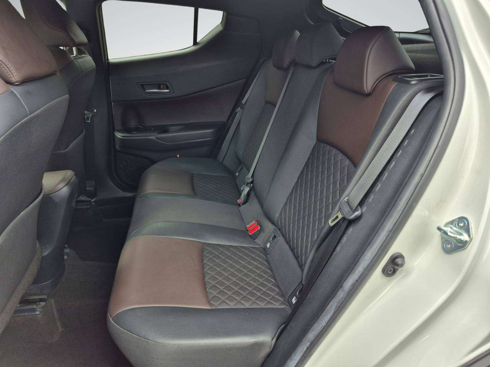 Toyota C-HR Hybrid 1.8i VVT-i C-Hic E-CVT - Crossover Très Fiable Garantie 12 Mois avec Entretien Effectué, Zone LEZ Ok