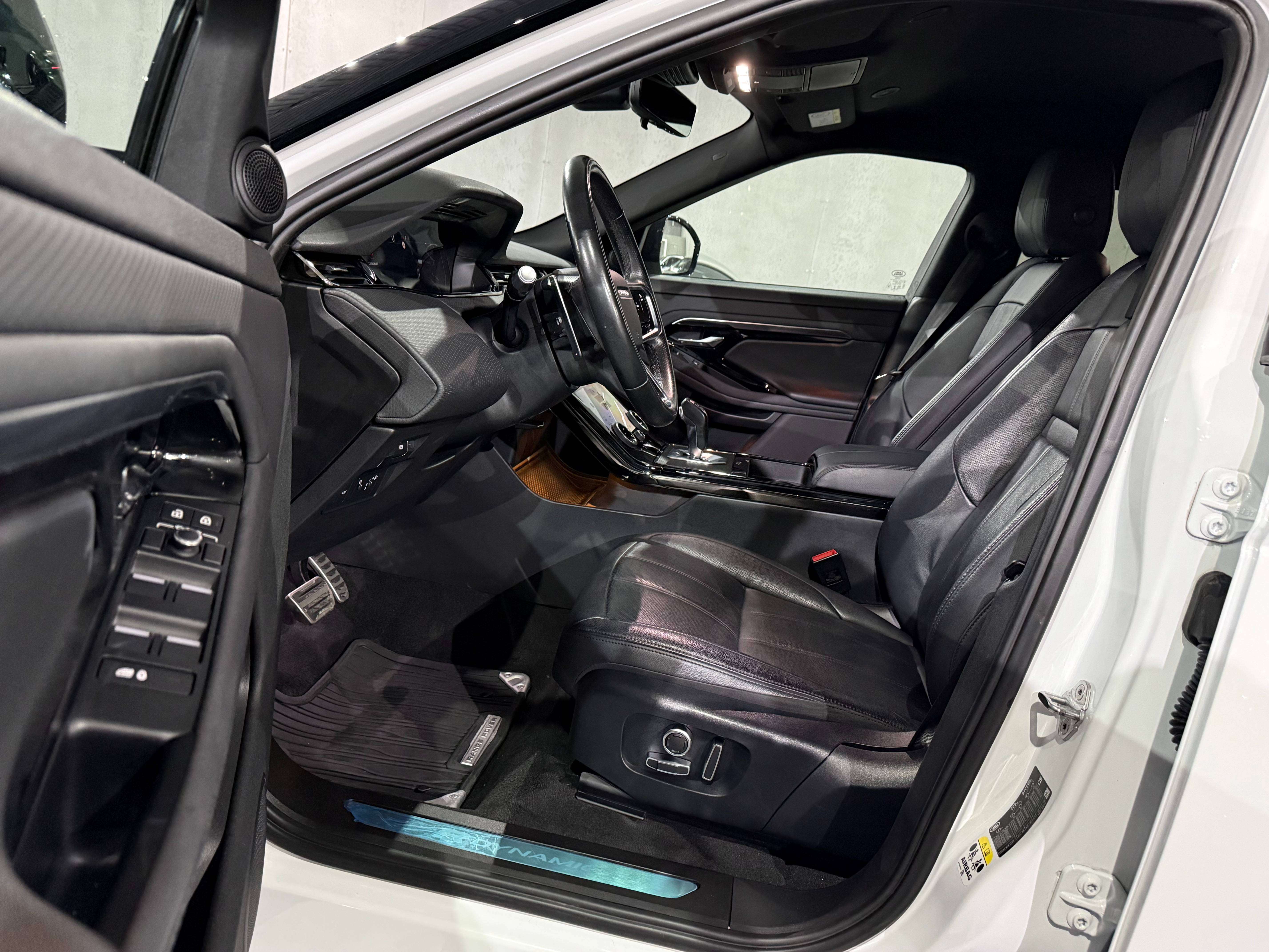 Land Rover Range Rover Evoque 2.0 TD4 MHEV 4WD R-Dynamic S Pack Black
