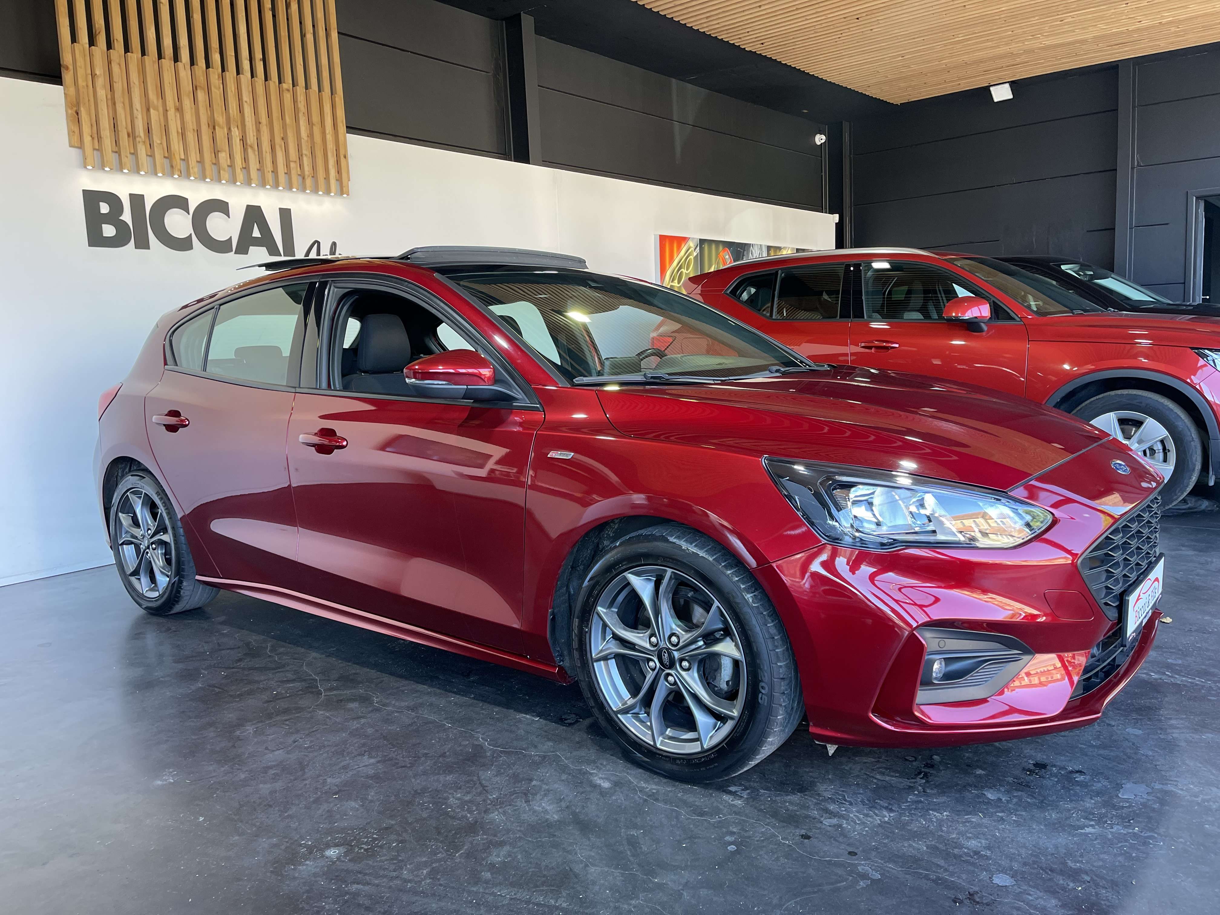 Ford Focus ST LINE // TOIT OUVRANT //