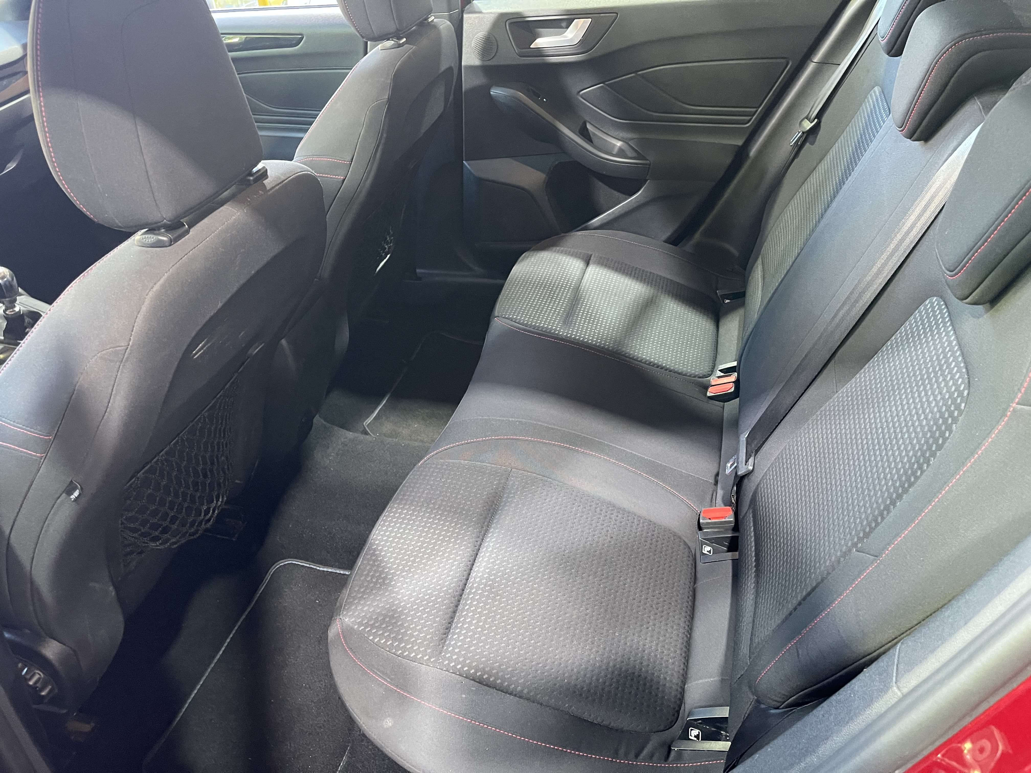 Ford Focus ST LINE // TOIT OUVRANT //