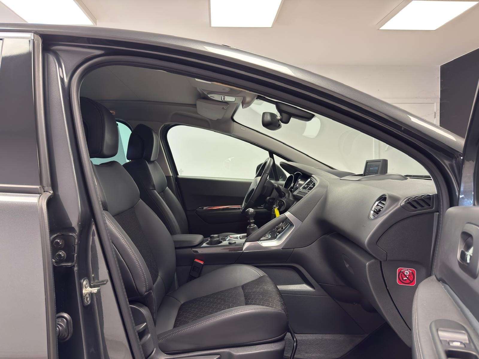 Peugeot 3008 CLIM AUTO**GPS**CAMERA**TOIT PANO**GARANTIE