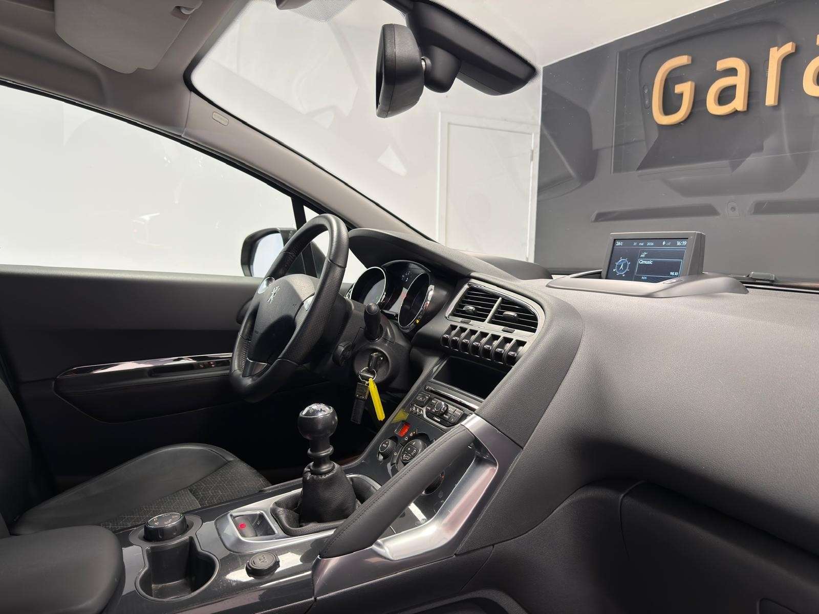 Peugeot 3008 CLIM AUTO**GPS**CAMERA**TOIT PANO**GARANTIE