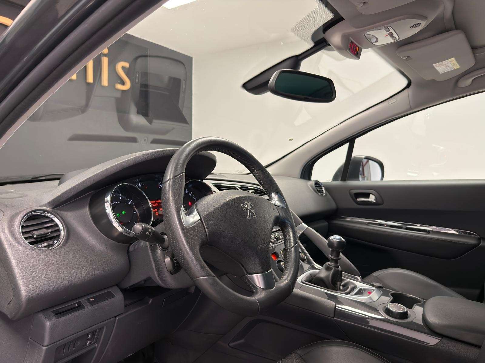Peugeot 3008 CLIM AUTO**GPS**CAMERA**TOIT PANO**GARANTIE