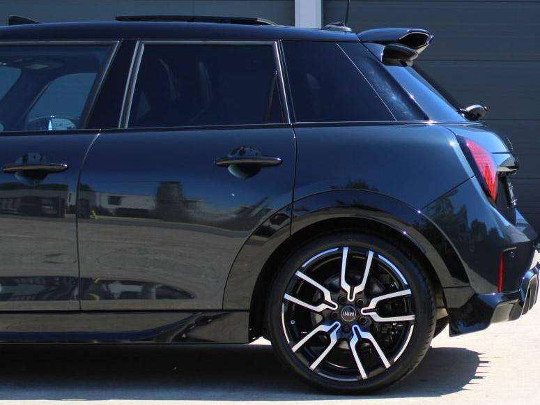 MINI Cooper S John Cooper Works/Led/360/ACC/HUD/Keyless/Line Assist/Carplay/Heated stearing seats/Interieurcamera