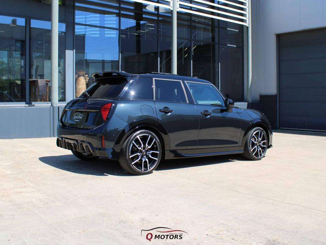 MINI Cooper S John Cooper Works/Led/360/ACC/HUD/Keyless/Line Assist/Carplay/Heated stearing seats/Interieurcamera