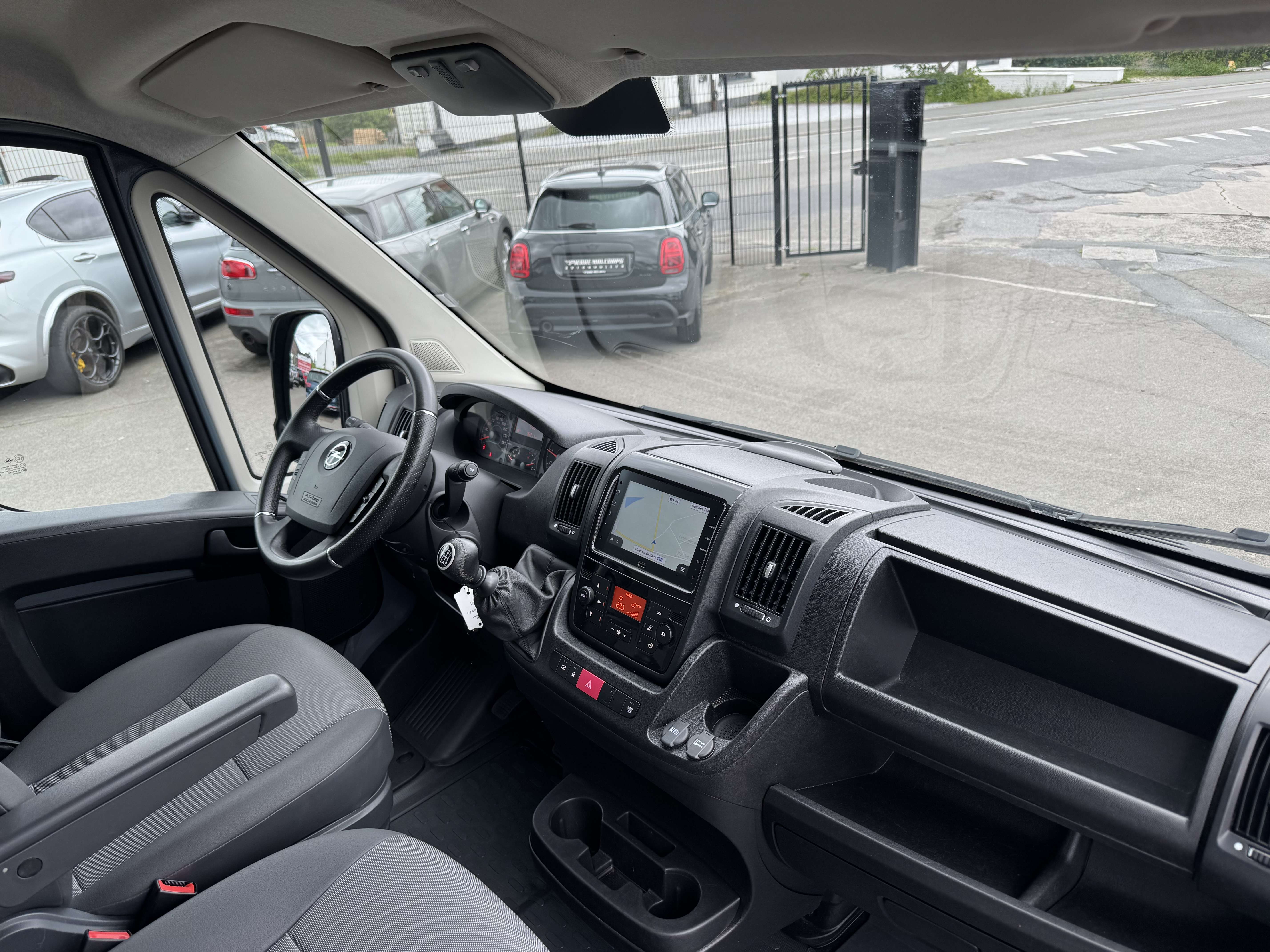 Opel Movano 2.2 L3H2 Light / NAV / AIRCO / ATTELAGE / CARPLAY