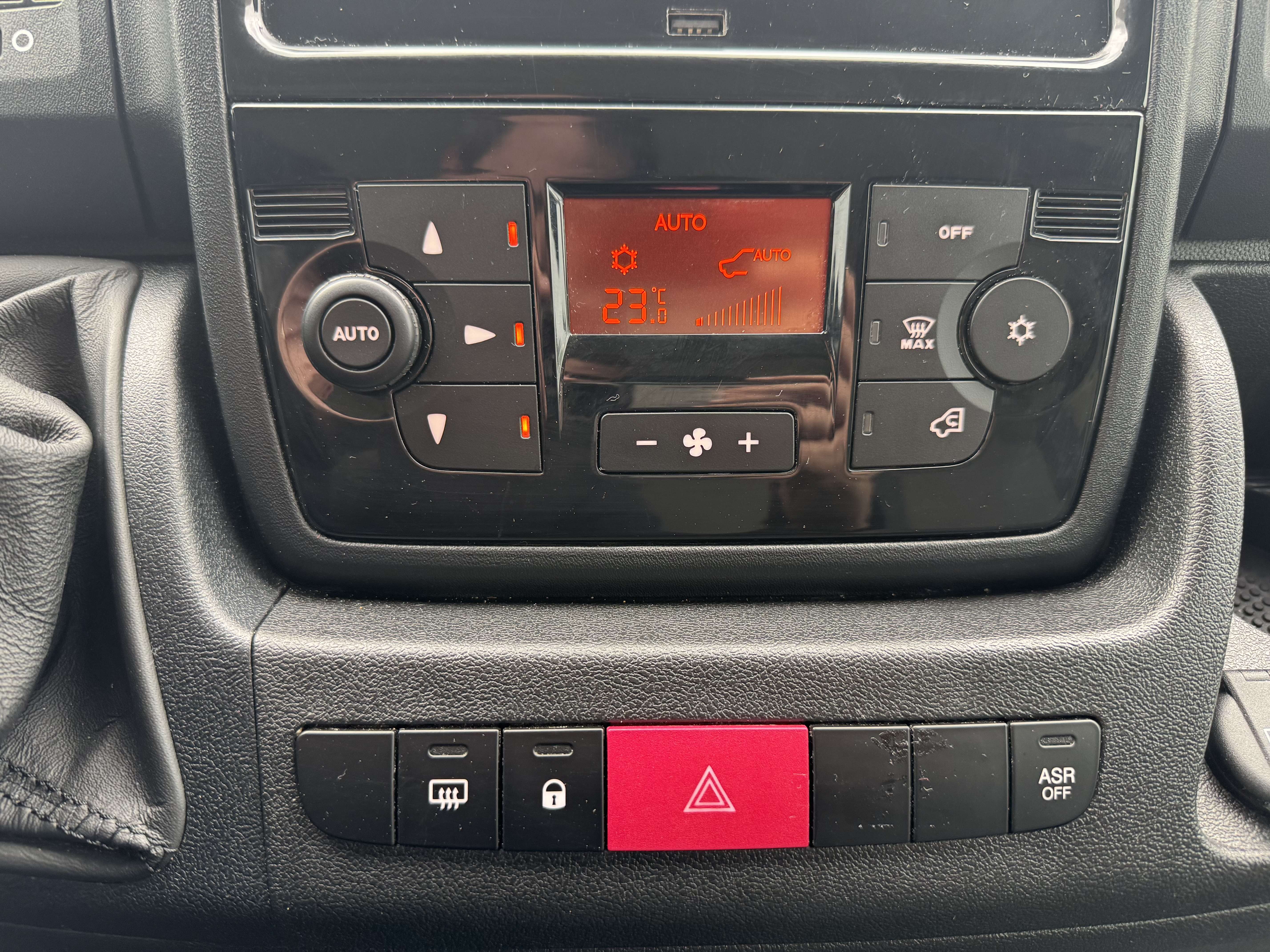 Opel Movano 2.2 L3H2 Light / NAV / AIRCO / ATTELAGE / CARPLAY