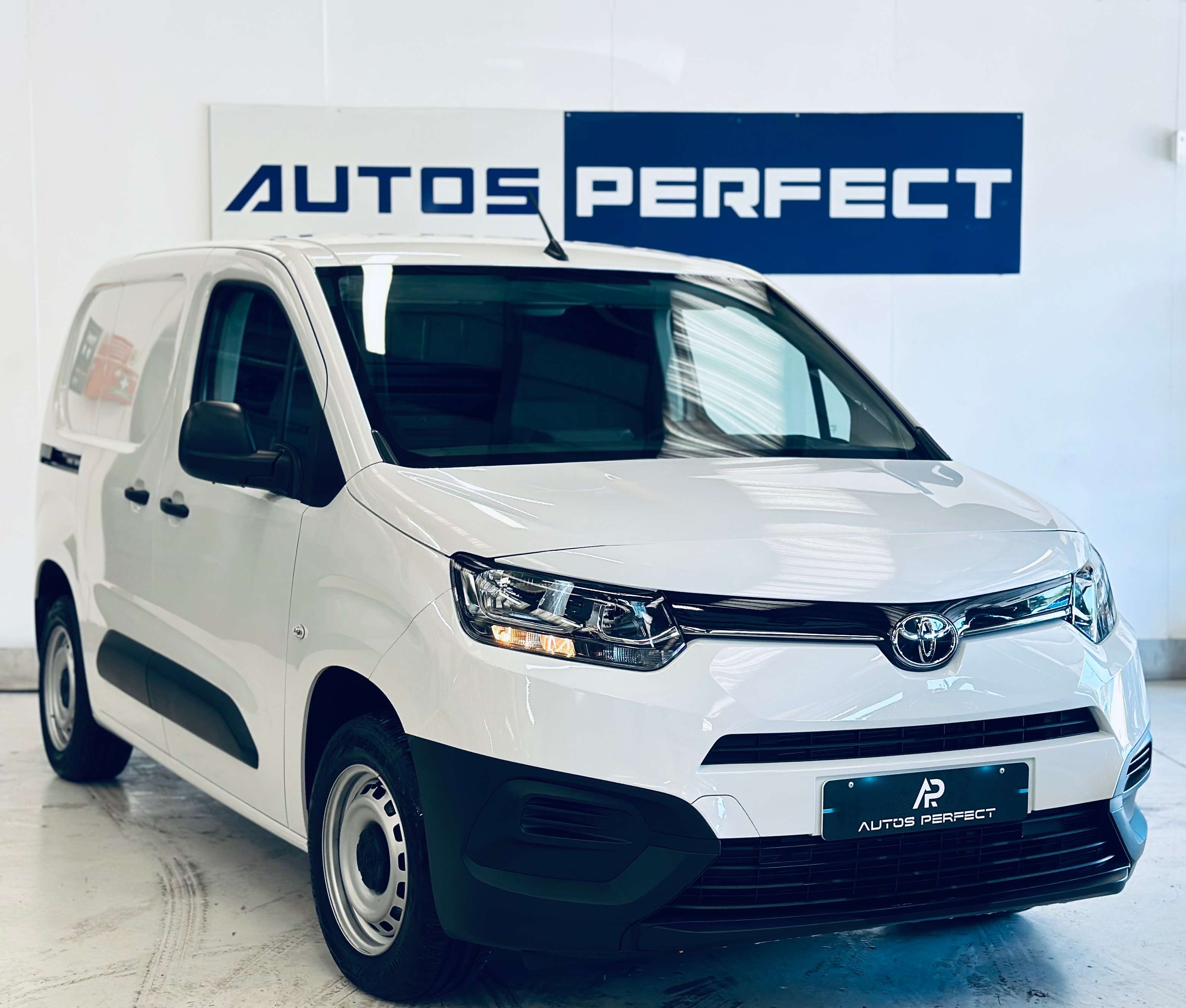 Toyota Proace City 1.2 *12.465km* GARANTIE JUSQU'A 2034 *ETAT NEUF* CLIM