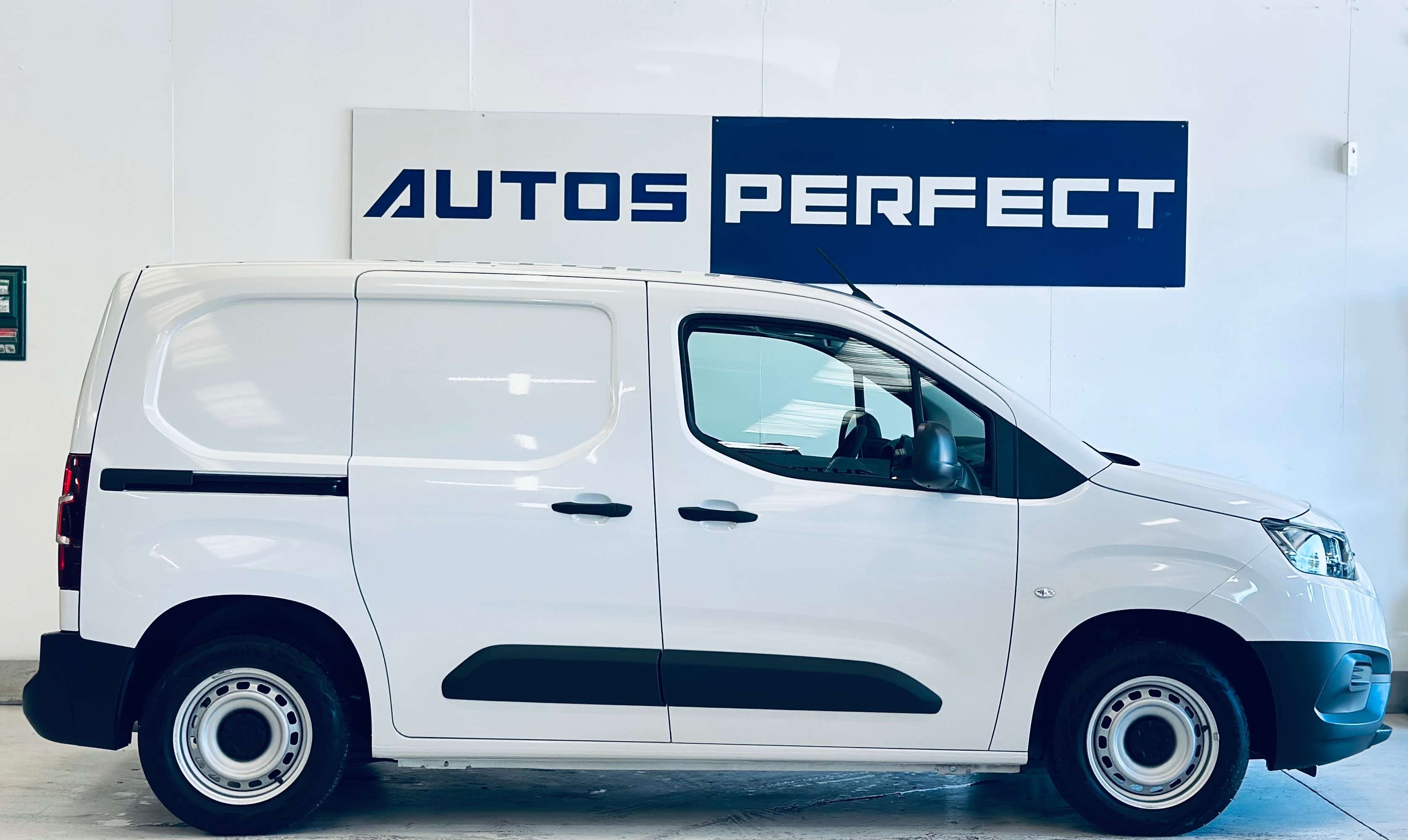 Toyota Proace City 1.2 *12.465km* GARANTIE JUSQU'A 2034 *ETAT NEUF* CLIM