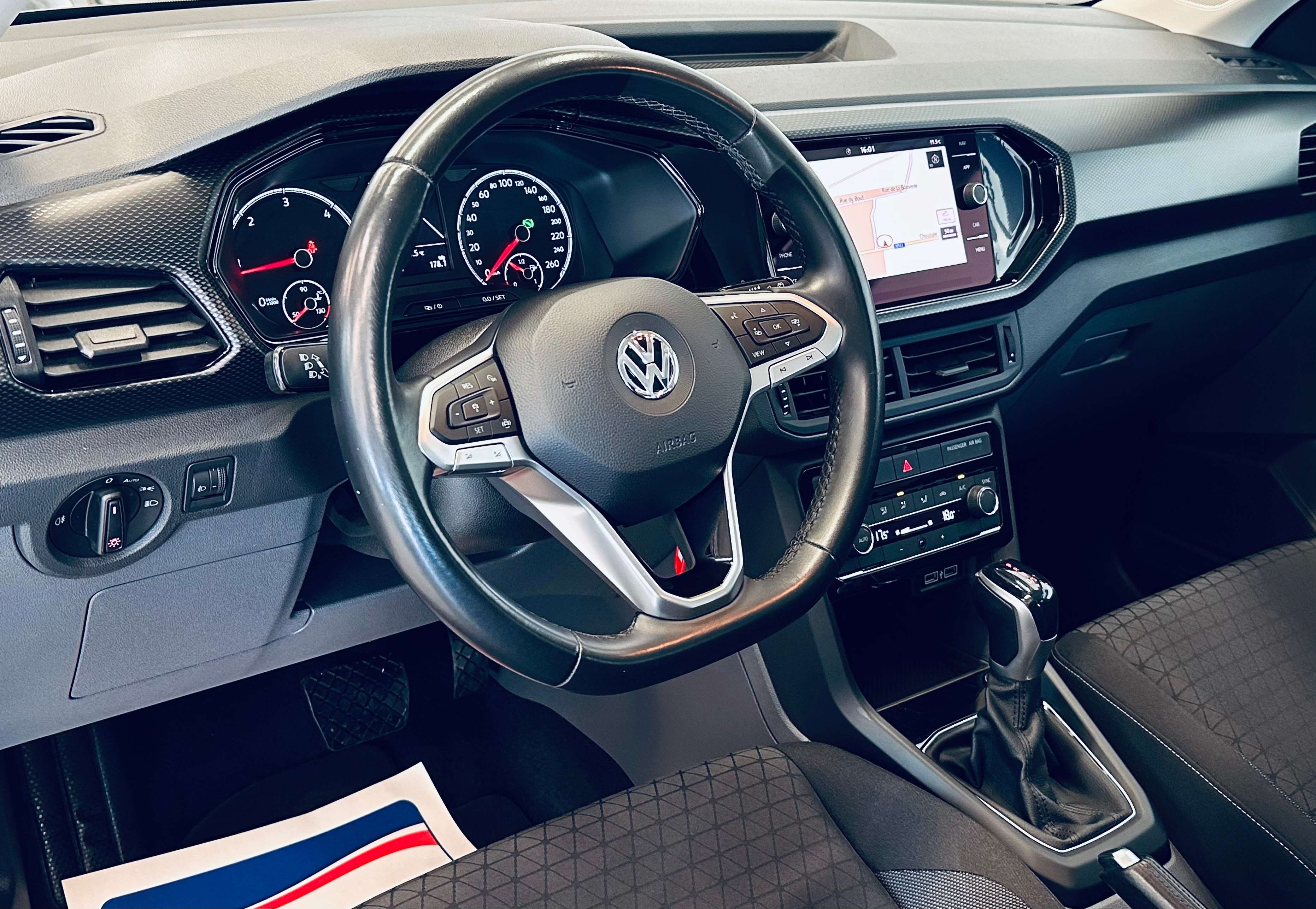 Volkswagen T-Cross 1.6TDi *40.653KM* BOITE AUTO CAMERA PDC NAVI CLIM BIZONE