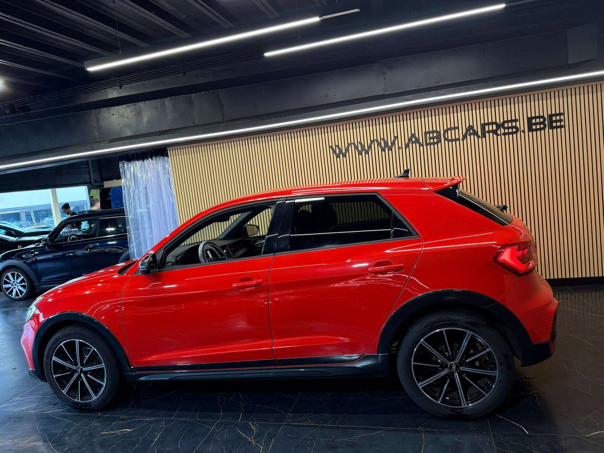 Audi A1 Citycarver 30 TFSI * SPORT * GARANTIE 12 MOIS * 1ER PROP *