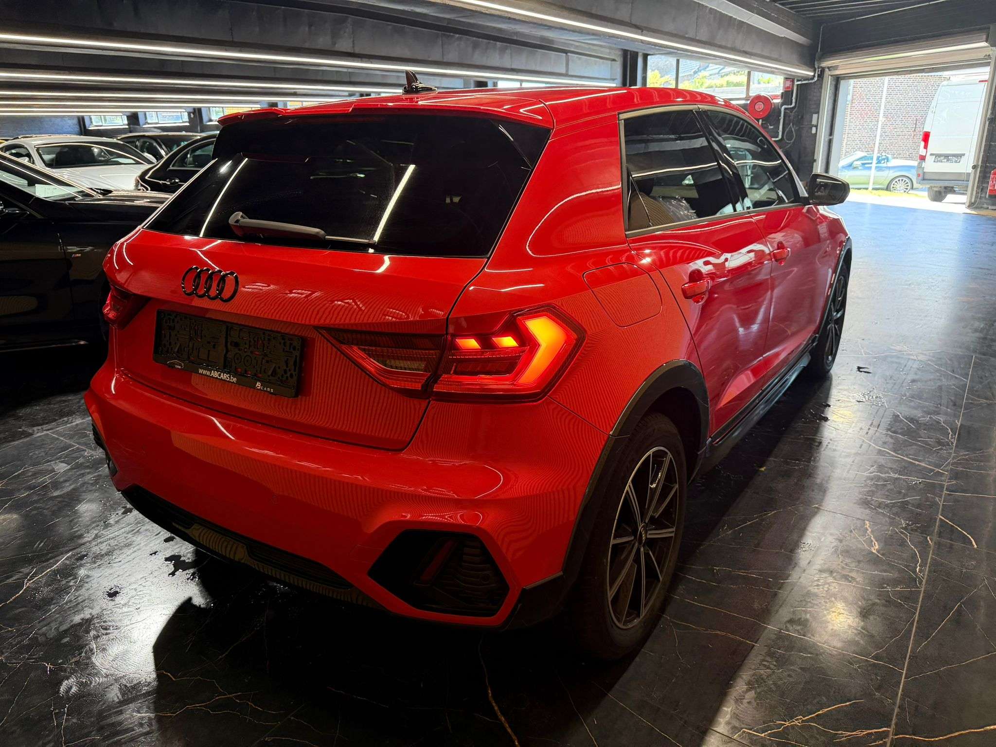 Audi A1 Citycarver 30 TFSI * SPORT * GARANTIE 12 MOIS * 1ER PROP *