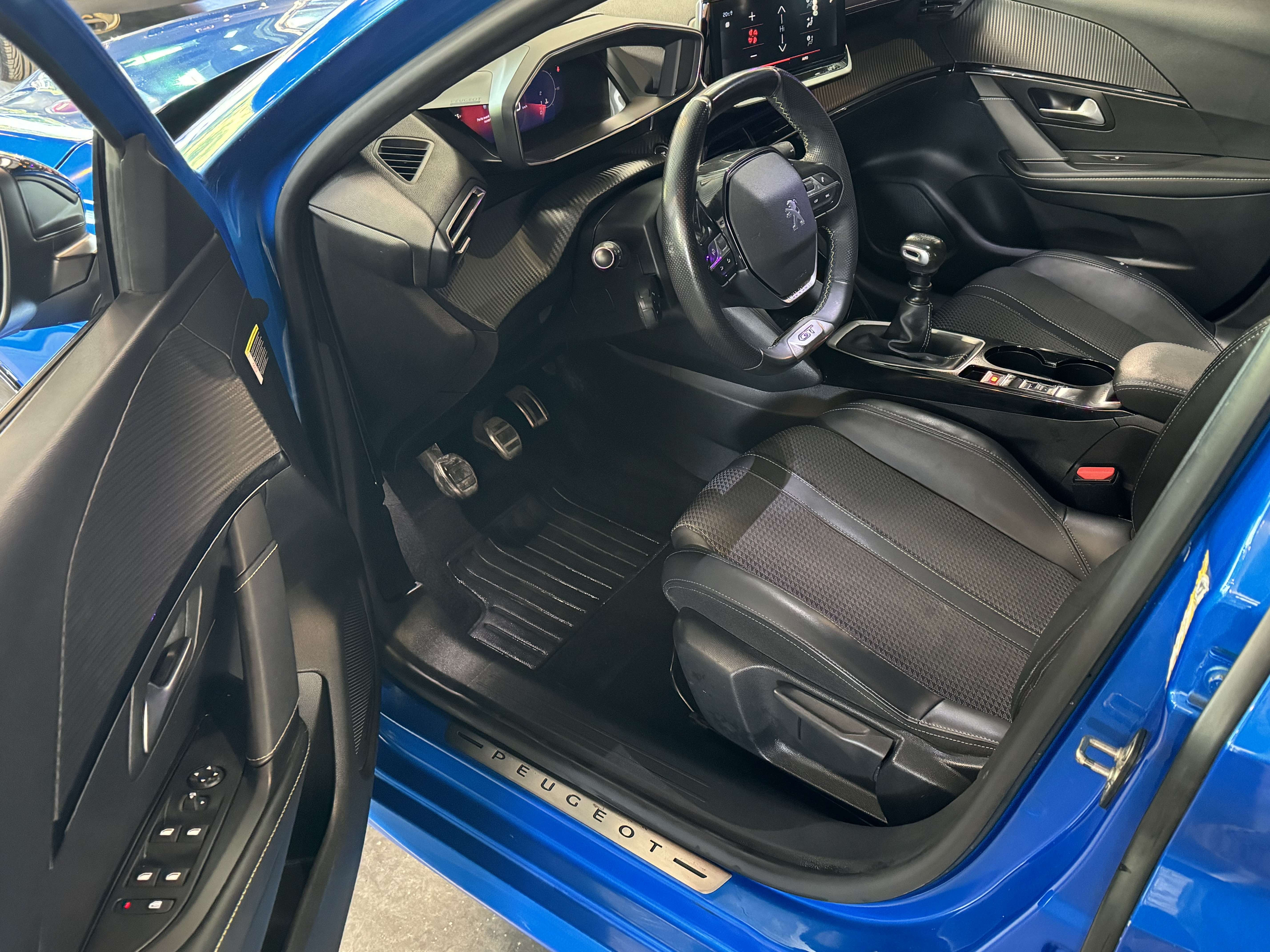 Peugeot 208 1.2i  GT Line - ECRAN DIGITAL - LIM/REG - CAM - NAVI